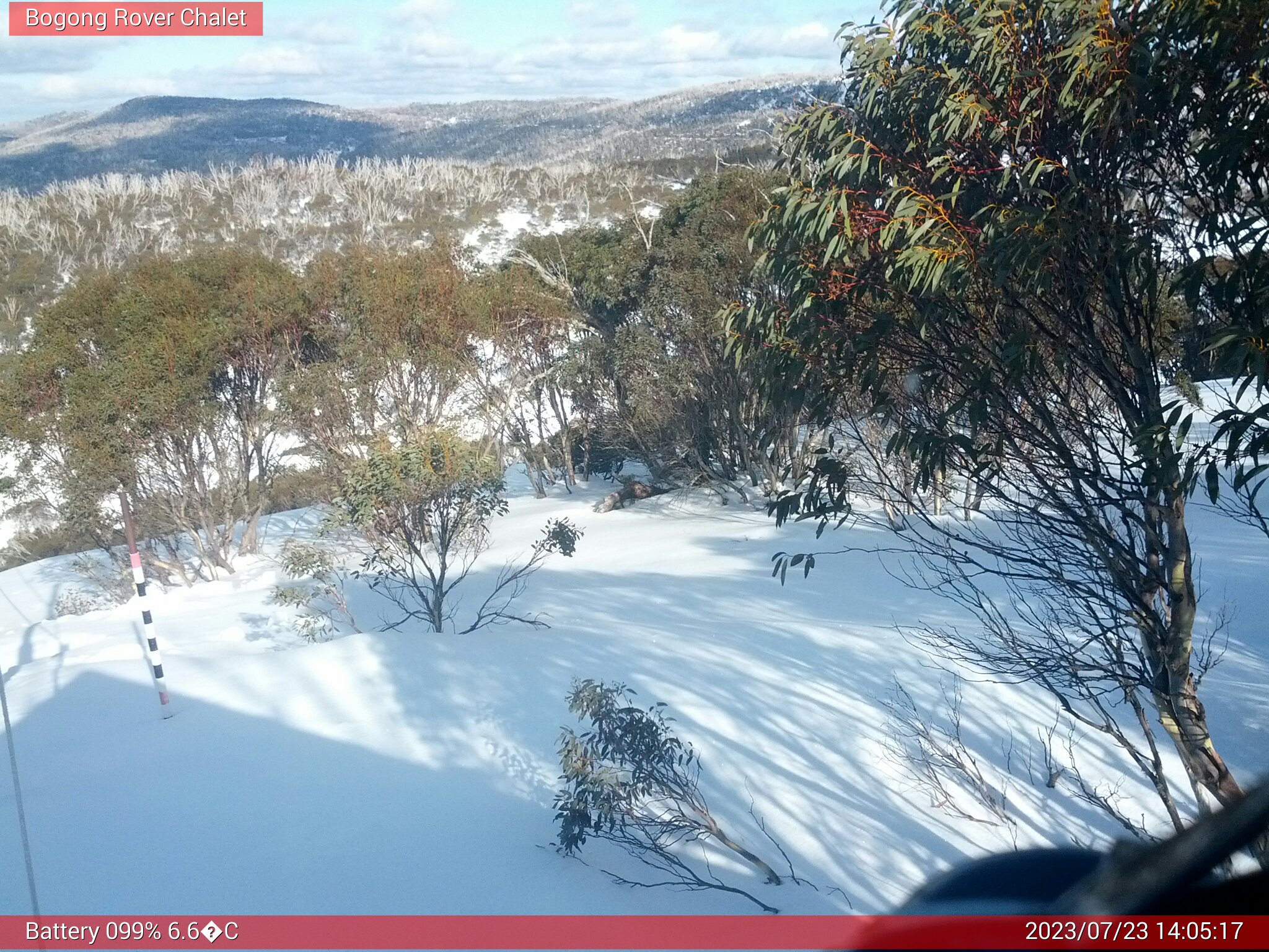 Bogong Web Cam 2:05pm Sunday 23rd of July 2023