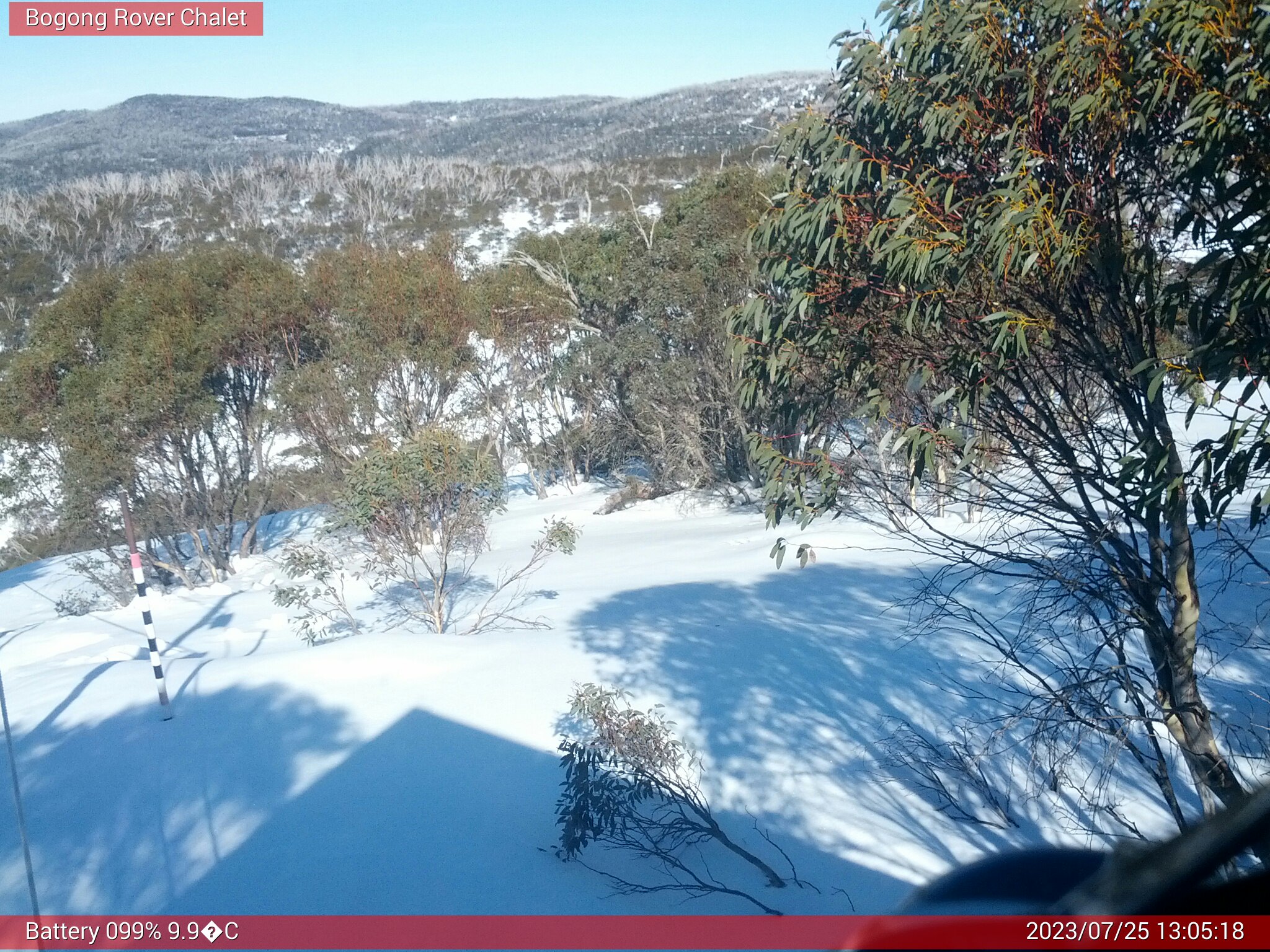 Bogong Web Cam 1:05pm Tuesday 25th of July 2023