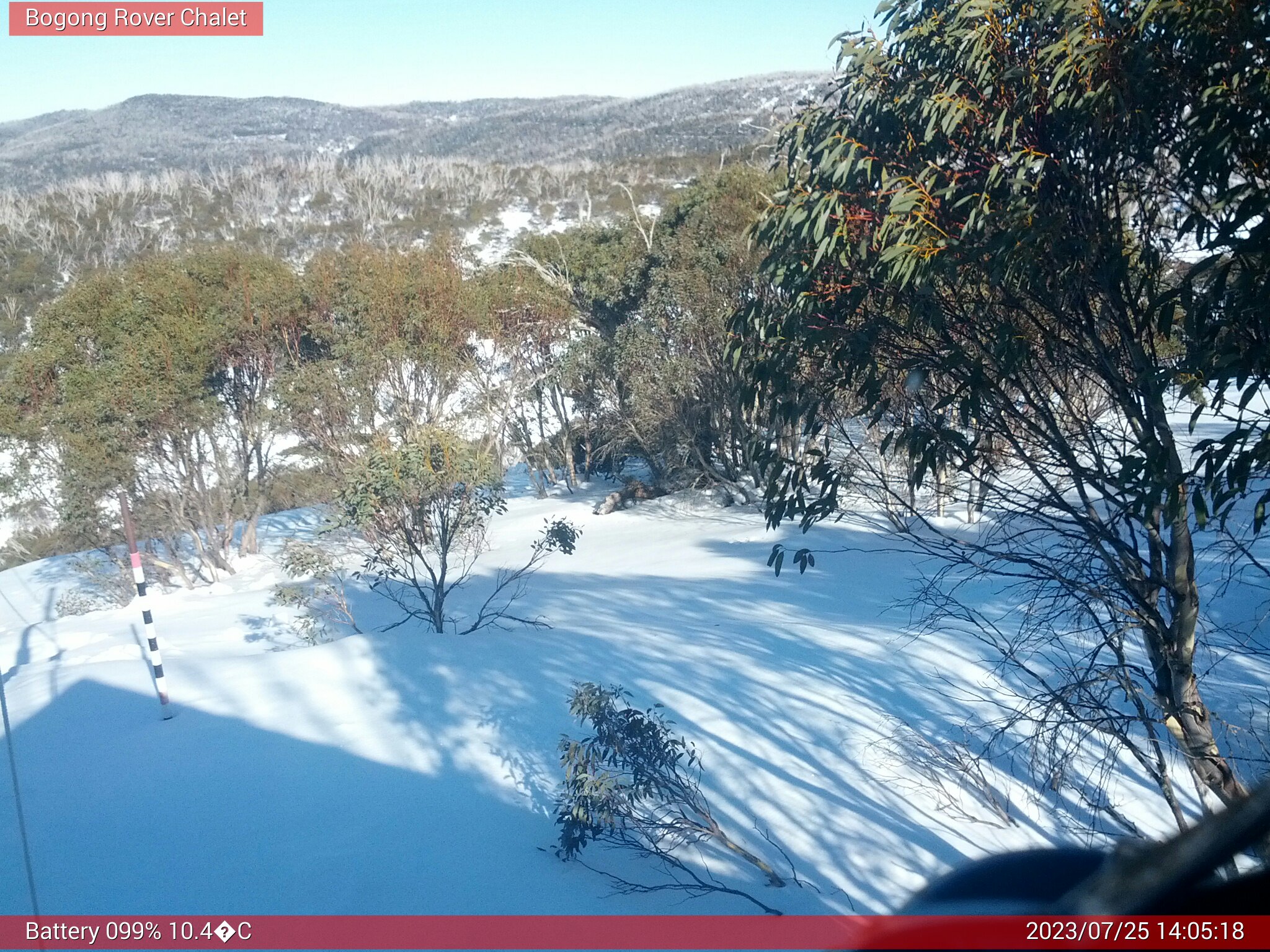 Bogong Web Cam 2:05pm Tuesday 25th of July 2023