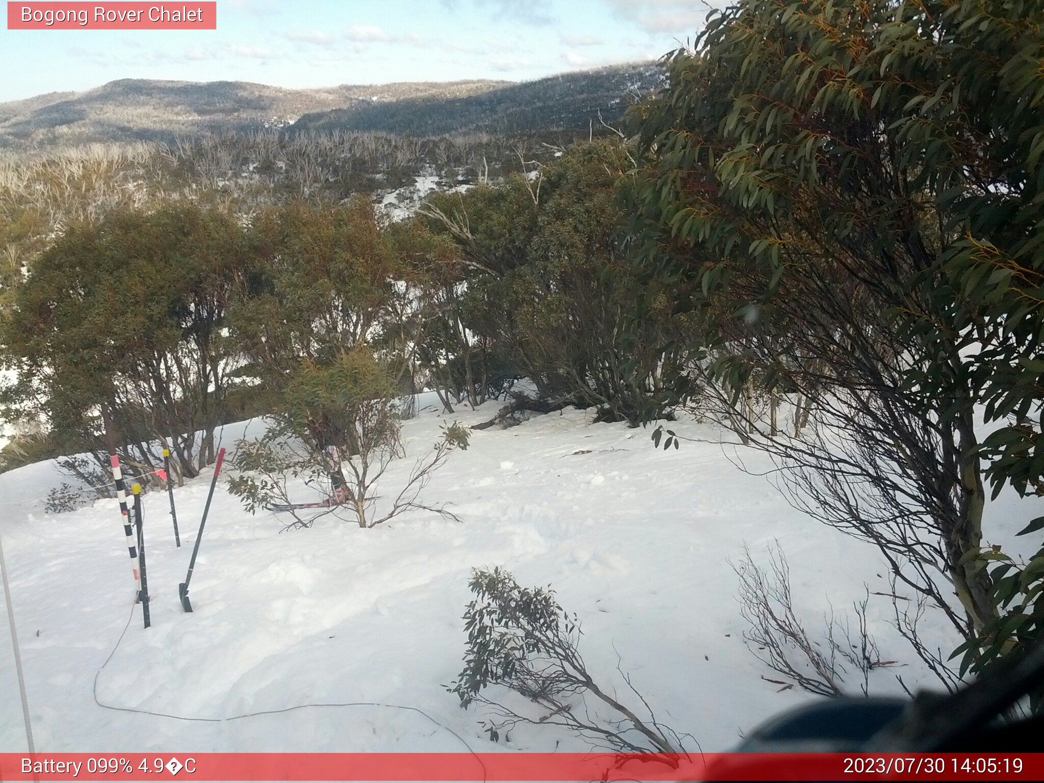 Bogong Web Cam 2:05pm Sunday 30th of July 2023