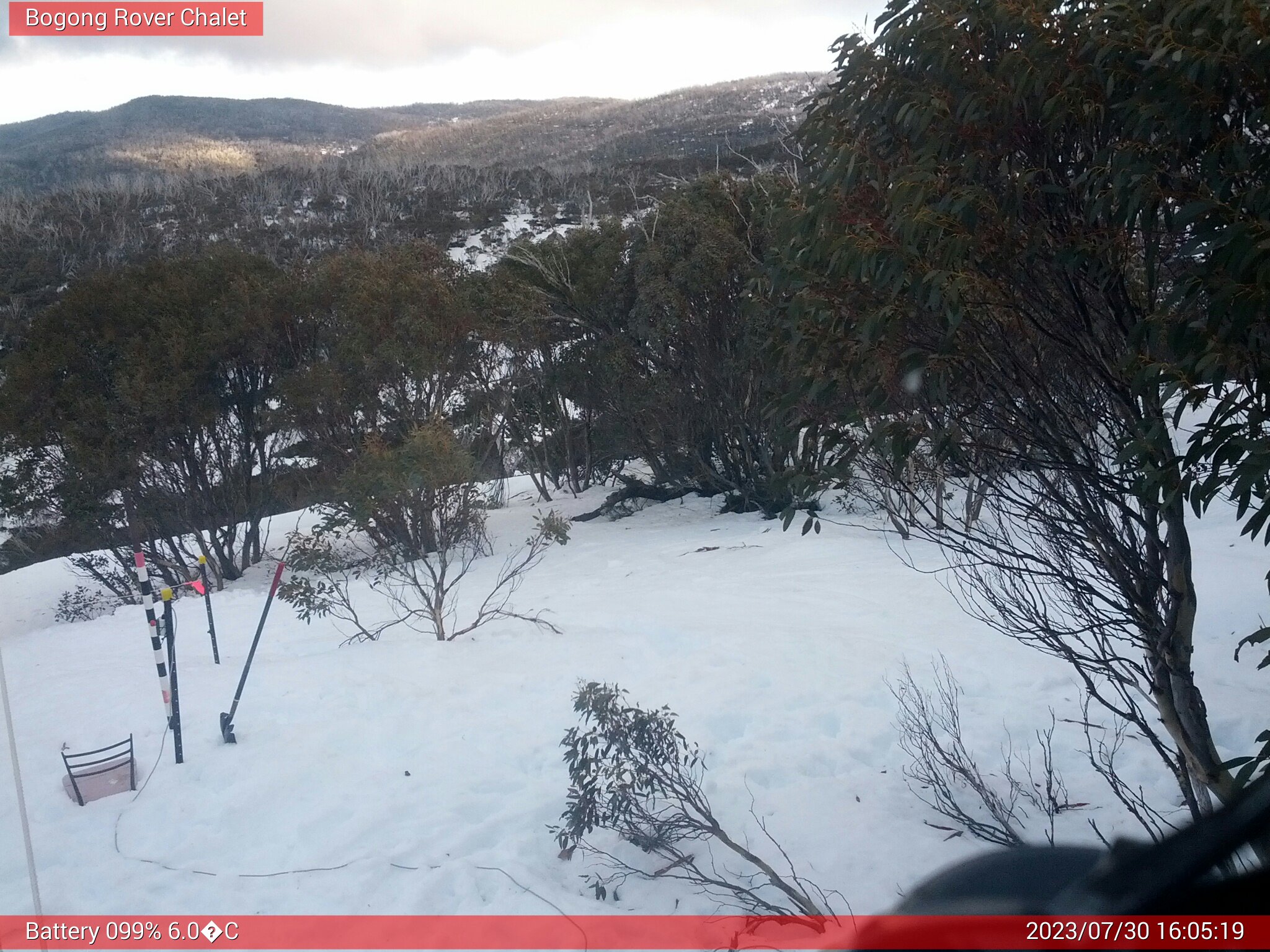 Bogong Web Cam 4:05pm Sunday 30th of July 2023