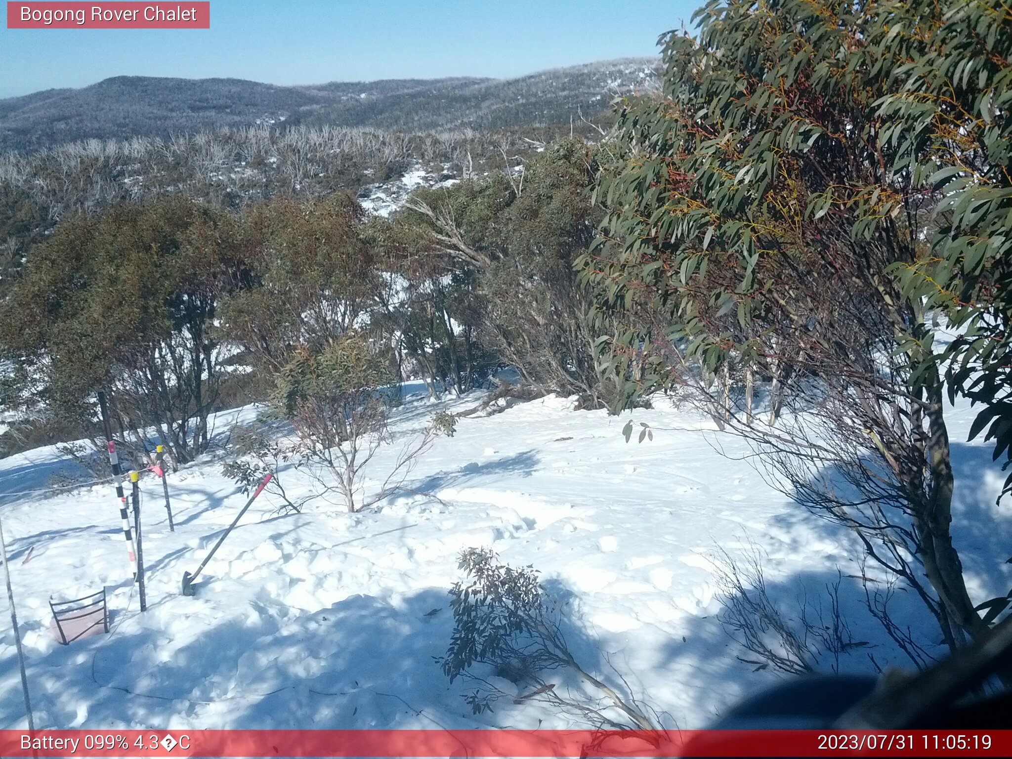 Bogong Web Cam 11:05am Monday 31st of July 2023