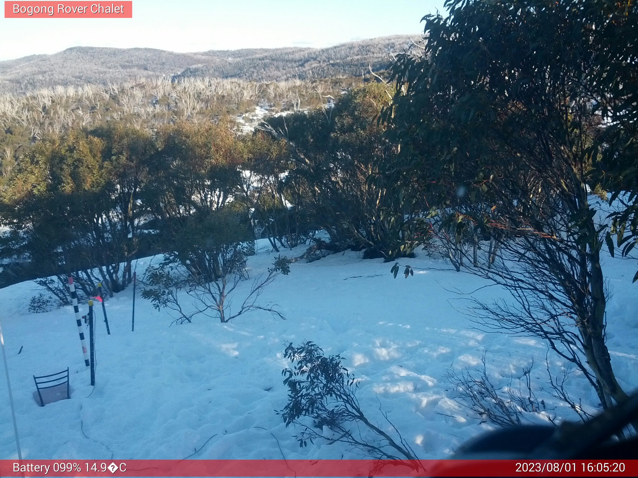 Bogong Web Cam 4:05pm Tuesday 1st of August 2023