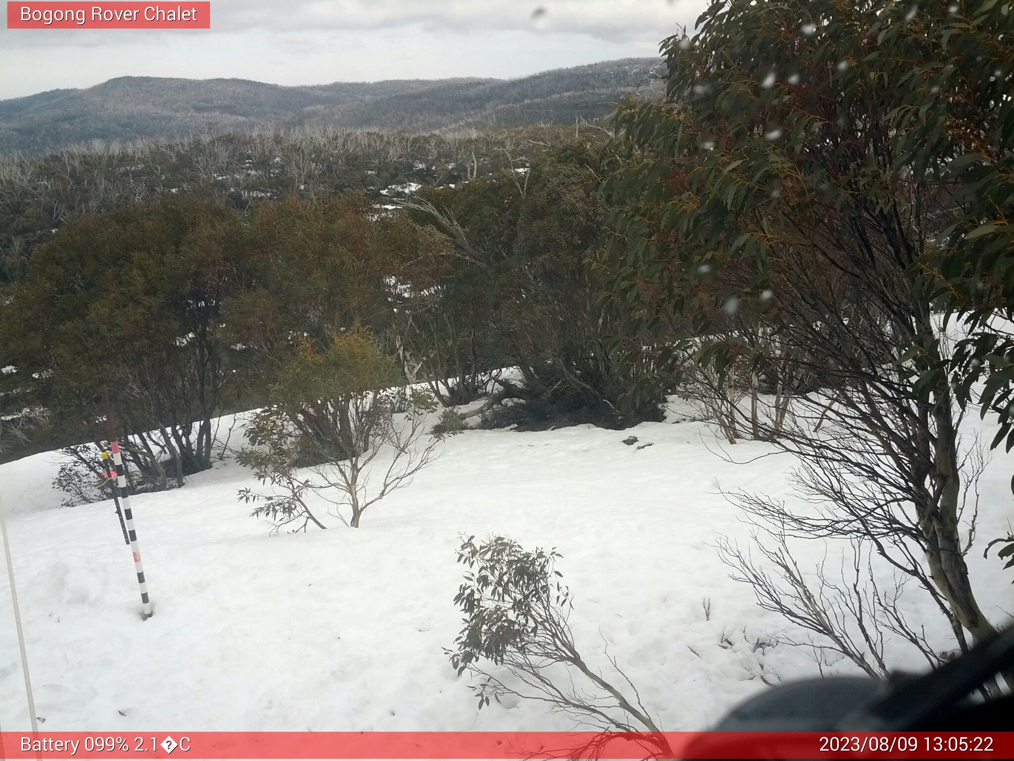 Bogong Web Cam 1:05pm Wednesday 9th of August 2023