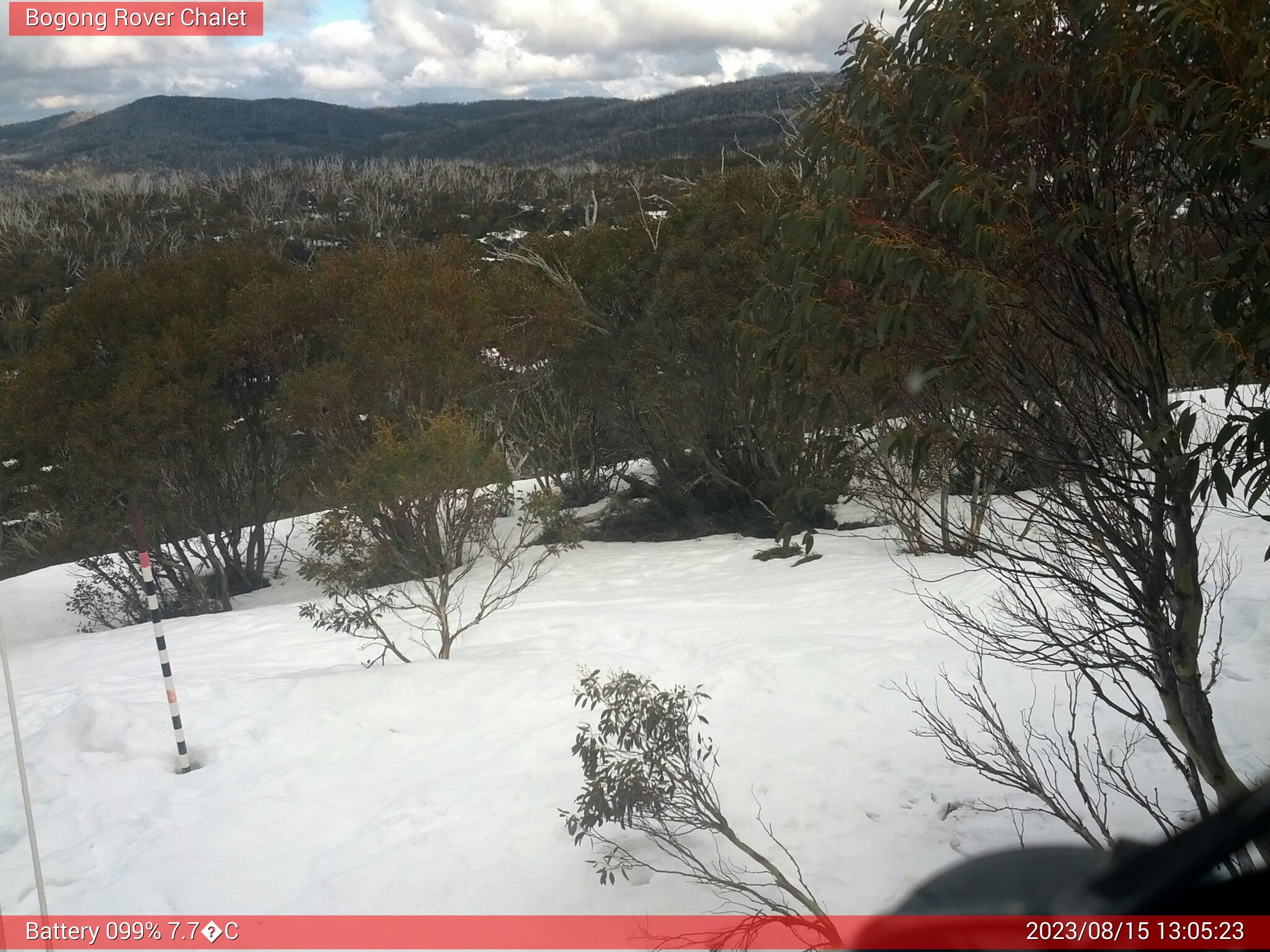 Bogong Web Cam 1:05pm Tuesday 15th of August 2023