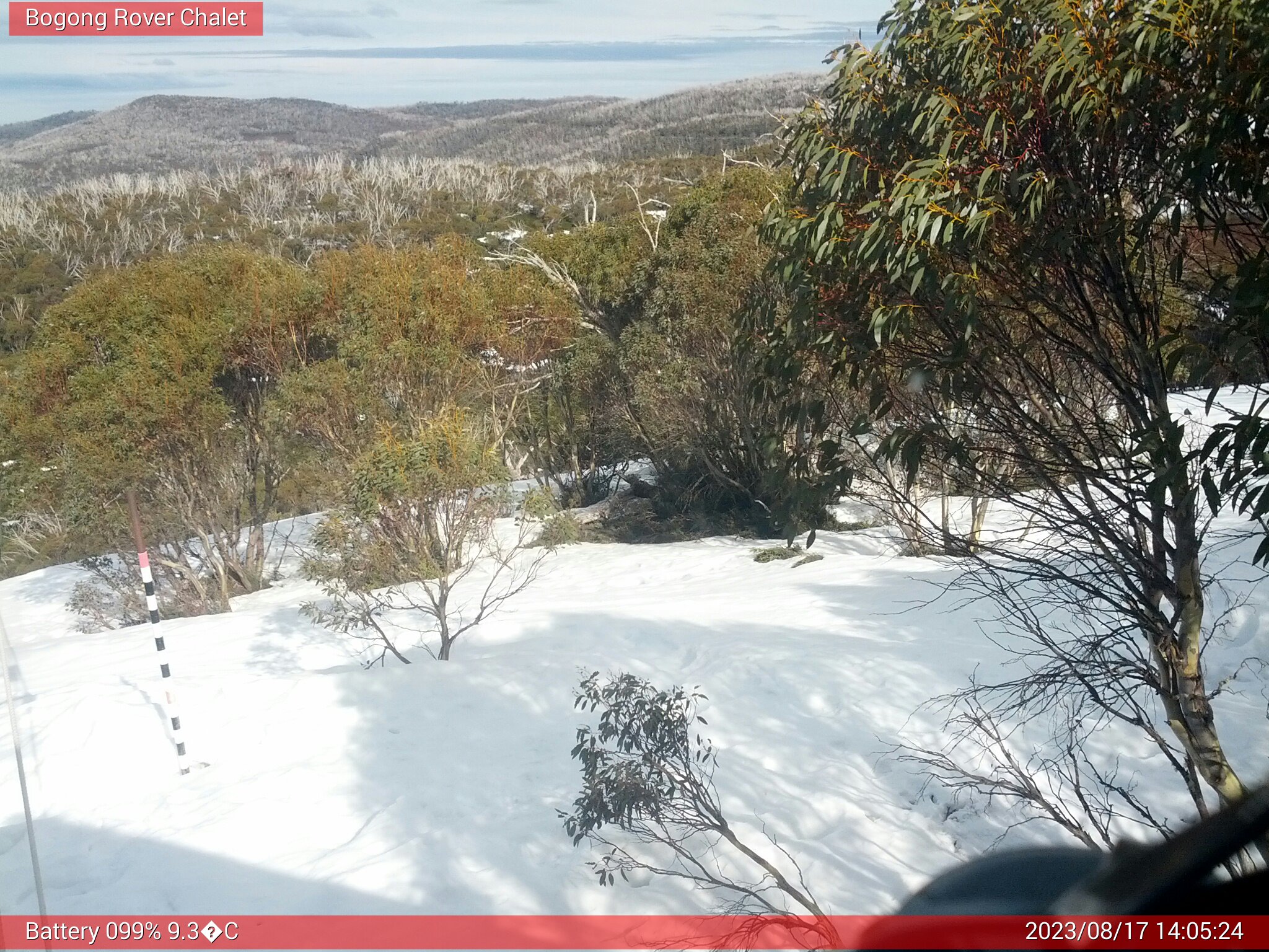 Bogong Web Cam 2:05pm Thursday 17th of August 2023