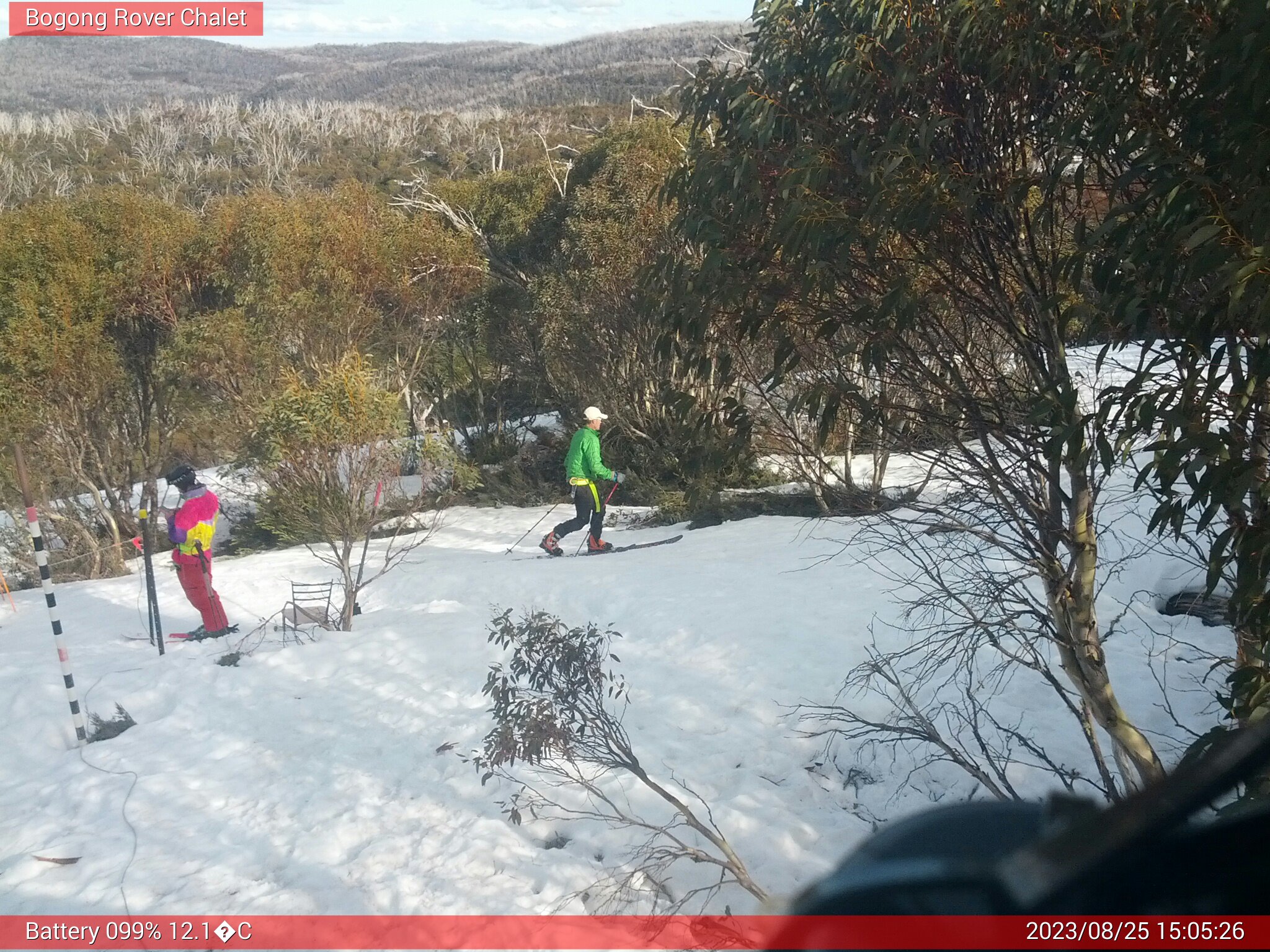 Bogong Web Cam 3:05pm Friday 25th of August 2023