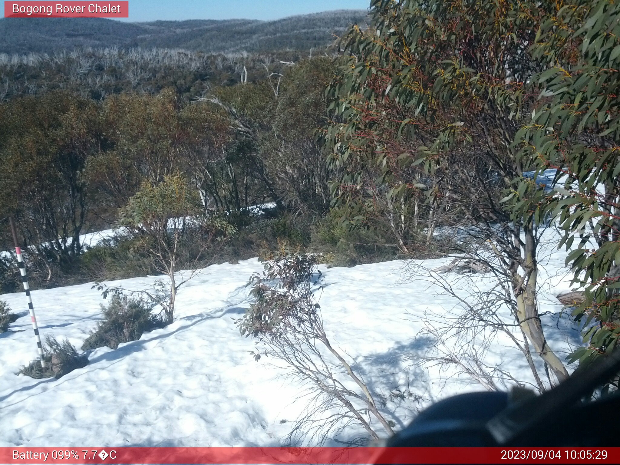 Bogong Web Cam 10:05am Monday 4th of September 2023