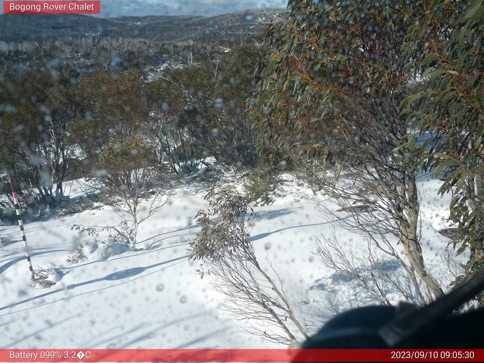 Bogong Web Cam 9:05am Sunday 10th of September 2023