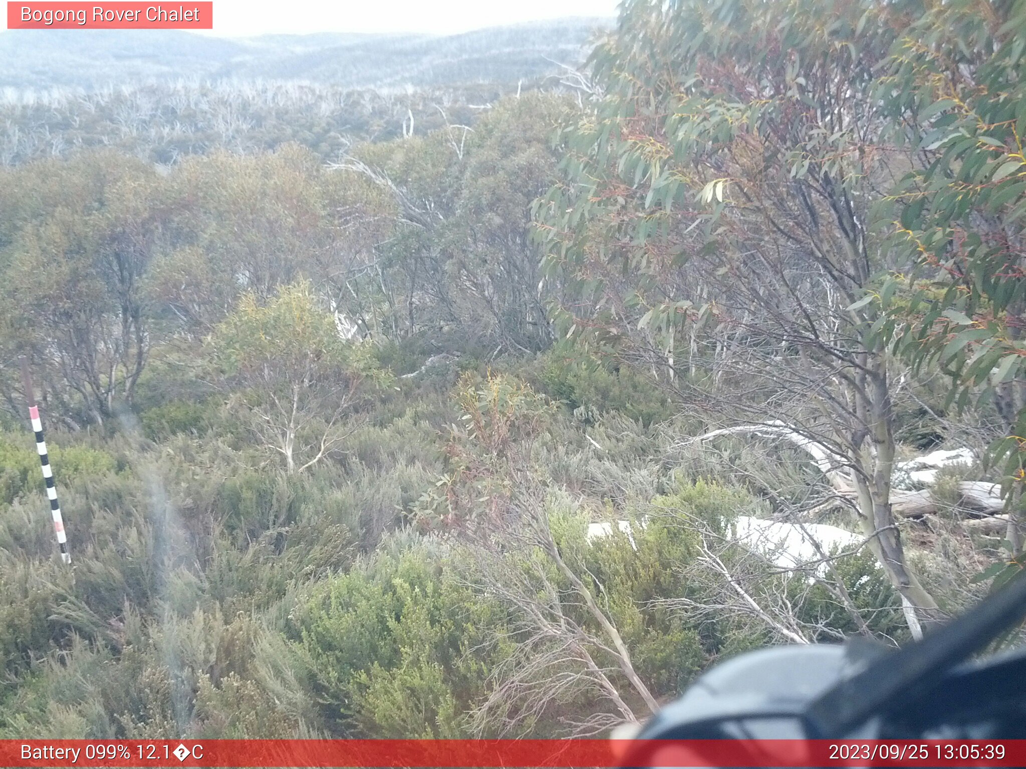 Bogong Web Cam 1:05pm Monday 25th of September 2023