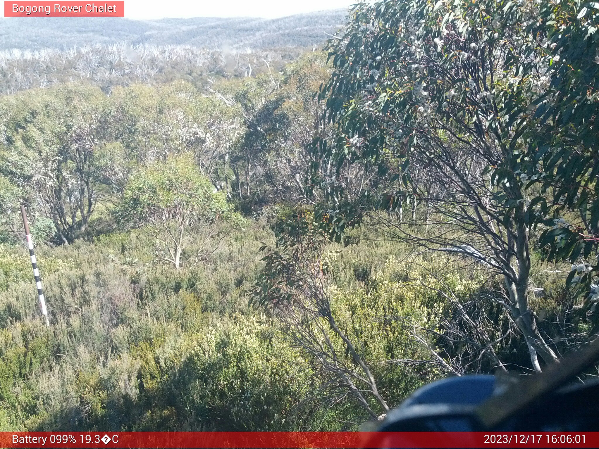 Bogong Web Cam 4:06pm Sunday 17th of December 2023