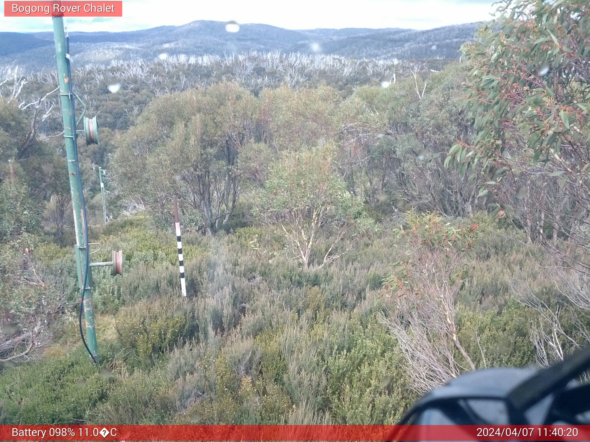 Bogong Web Cam 11:40am Sunday 7th of April 2024