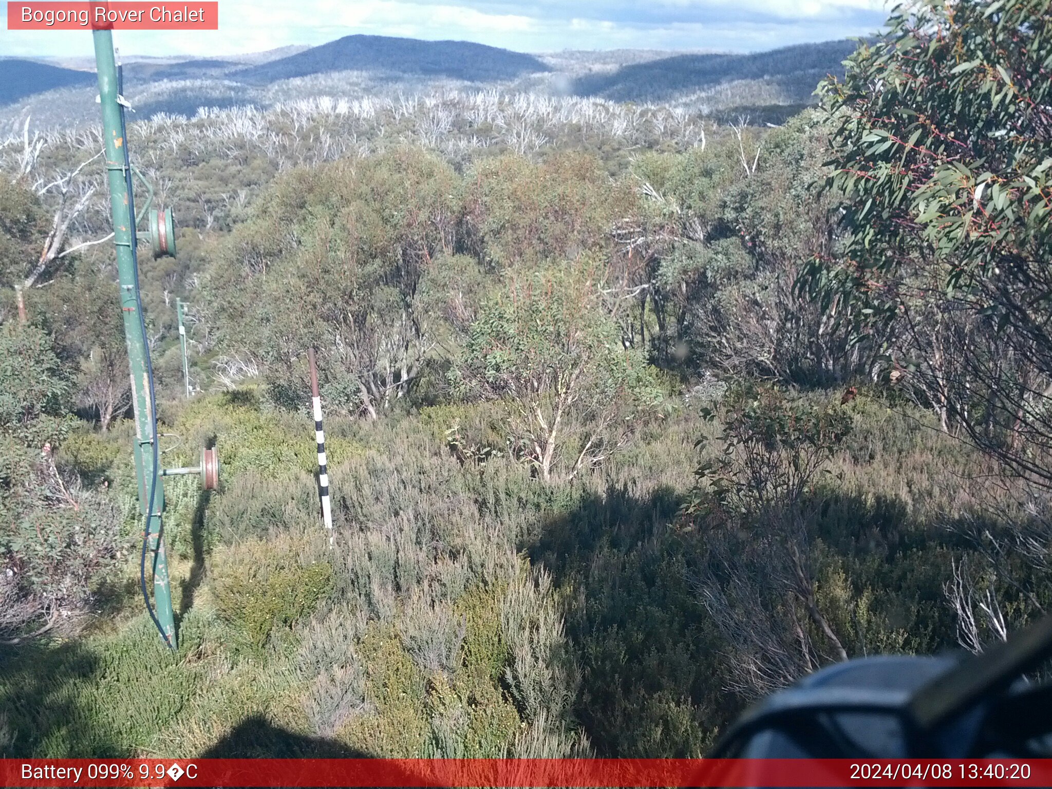 Bogong Web Cam 1:40pm Monday 8th of April 2024