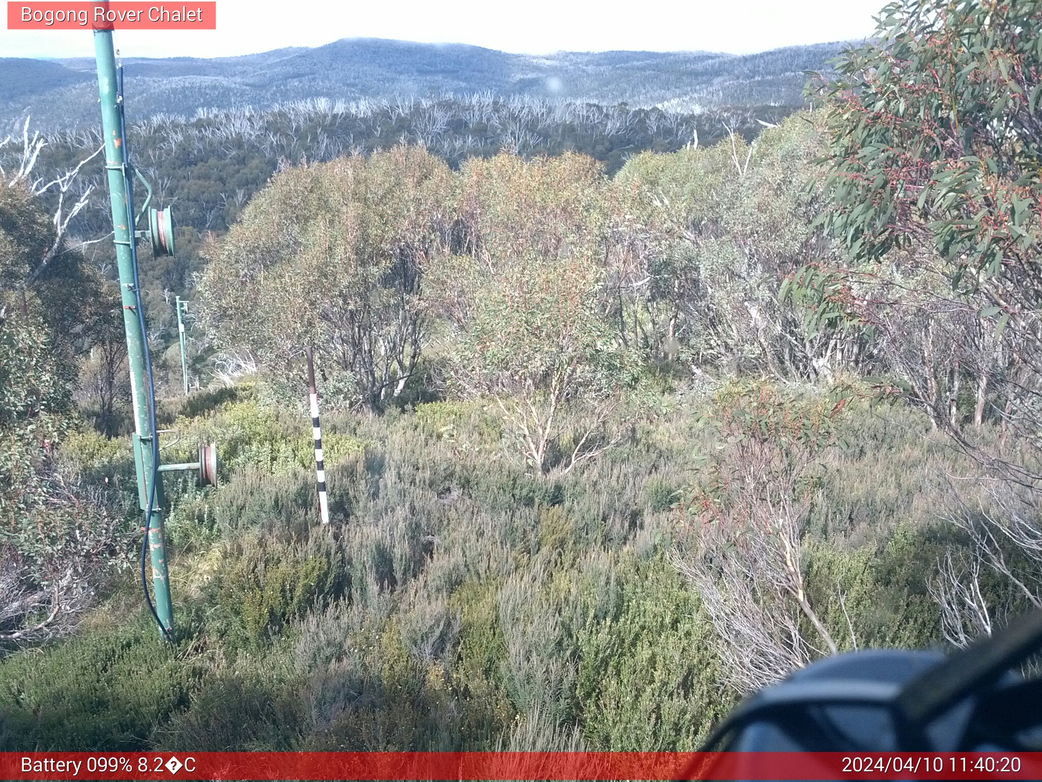 Bogong Web Cam 11:40am Wednesday 10th of April 2024