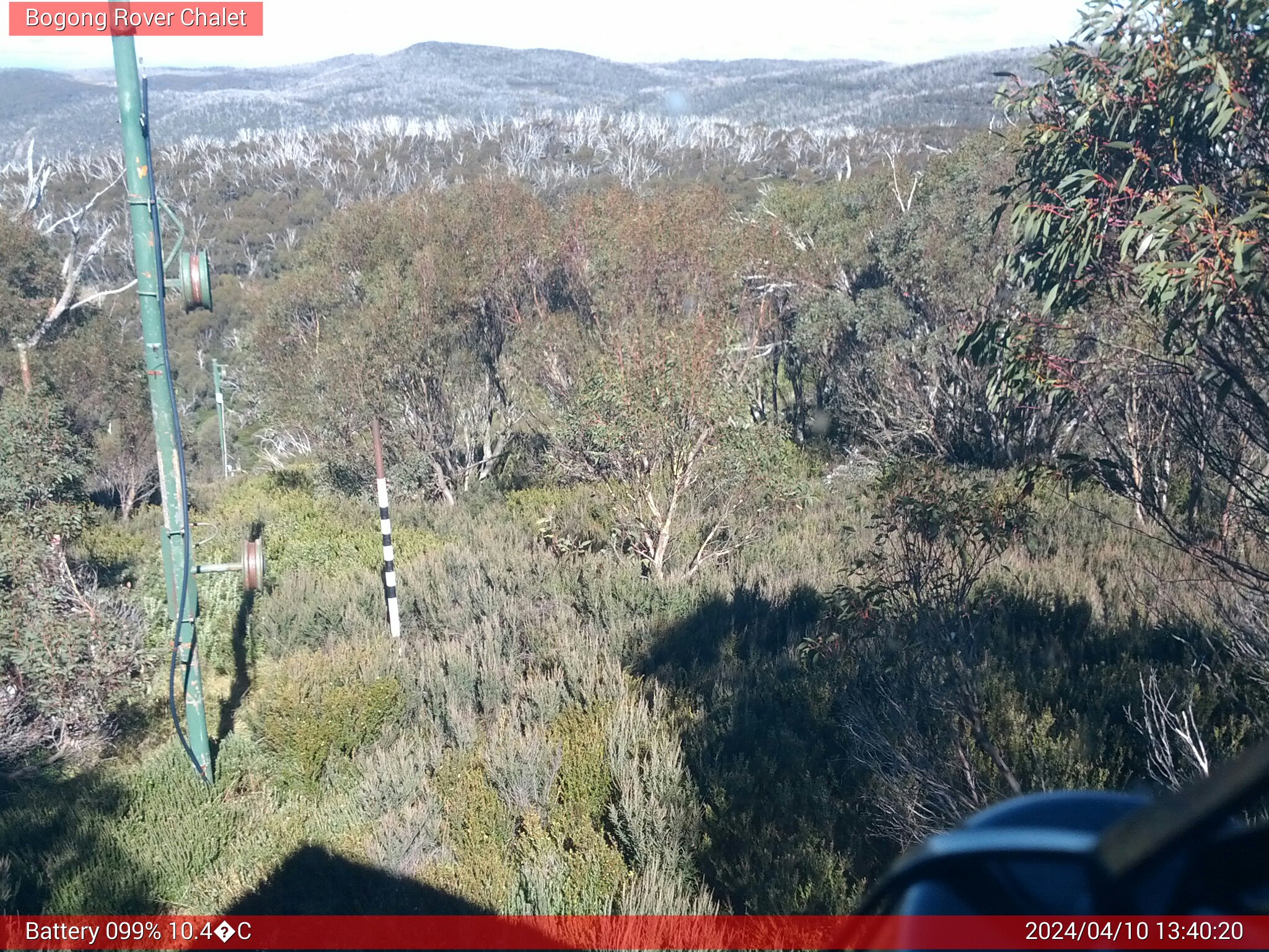 Bogong Web Cam 1:40pm Wednesday 10th of April 2024