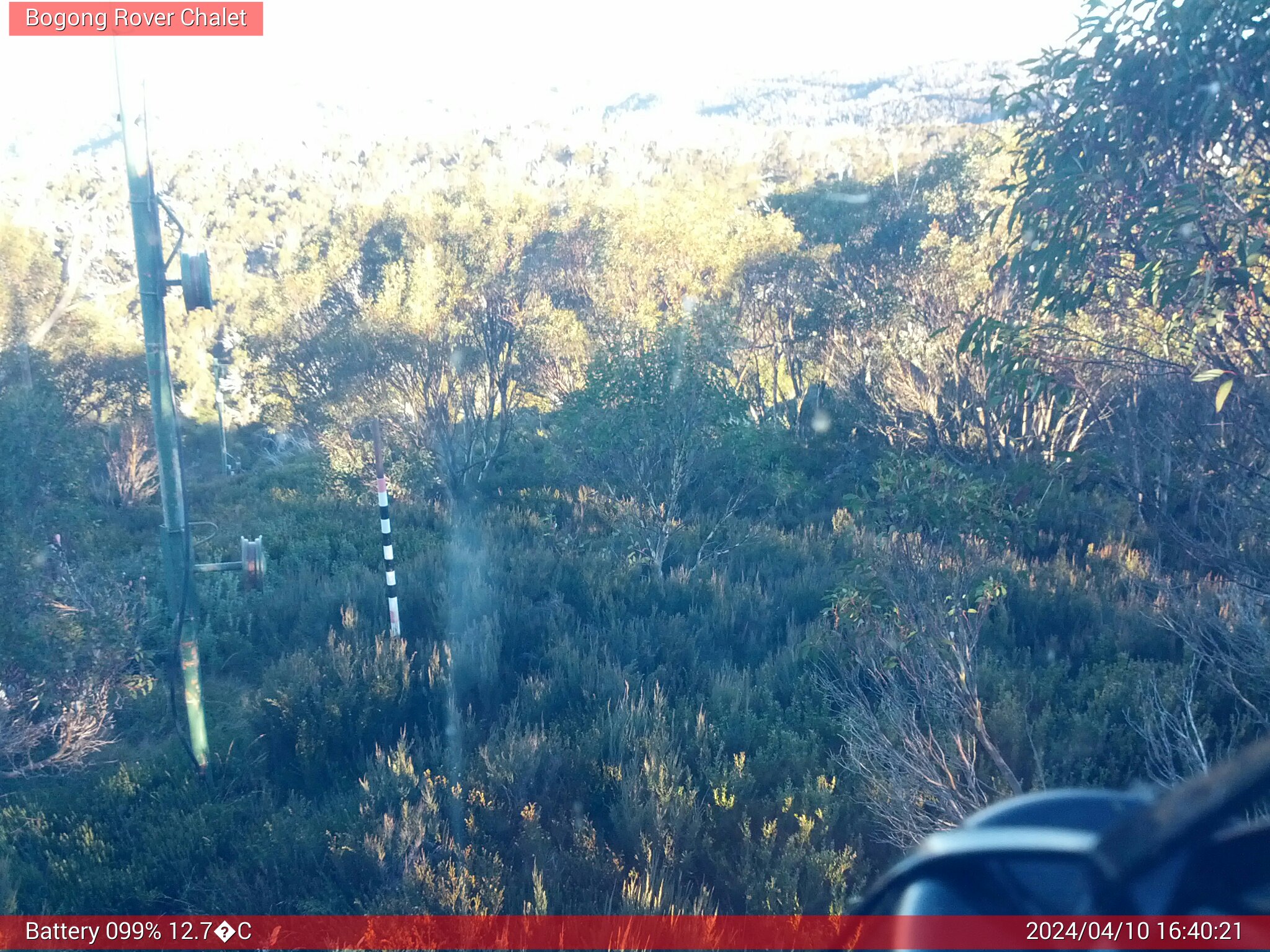 Bogong Web Cam 4:40pm Wednesday 10th of April 2024