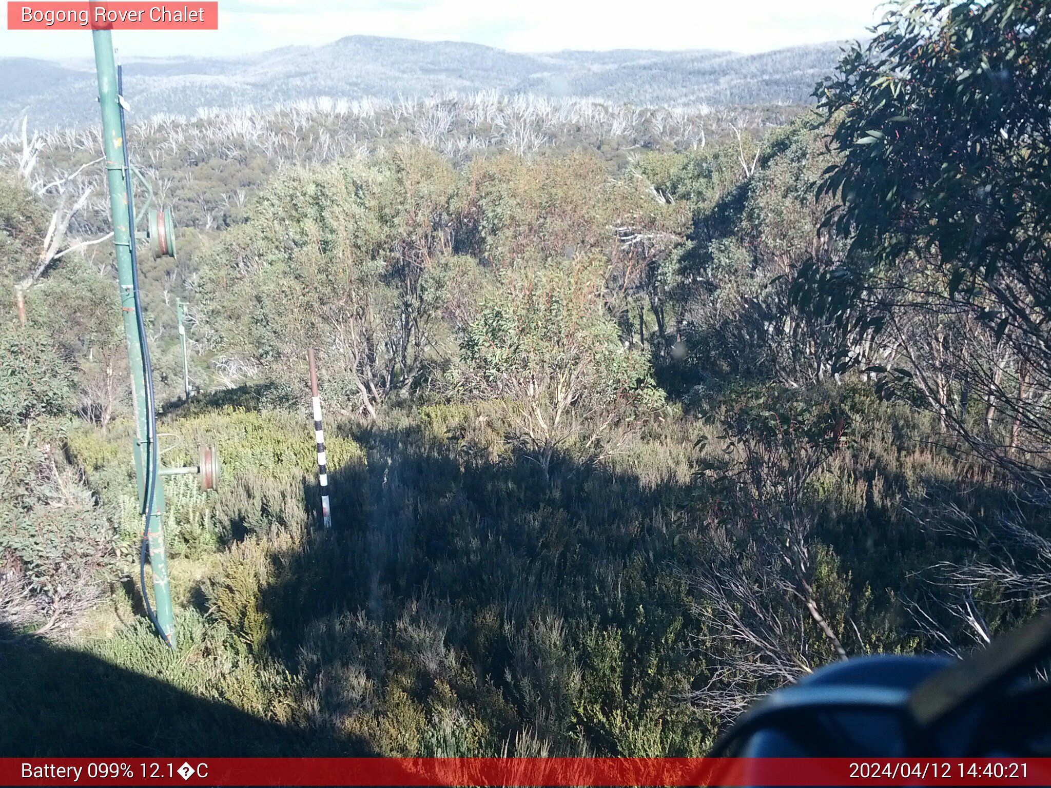 Bogong Web Cam 2:40pm Friday 12th of April 2024