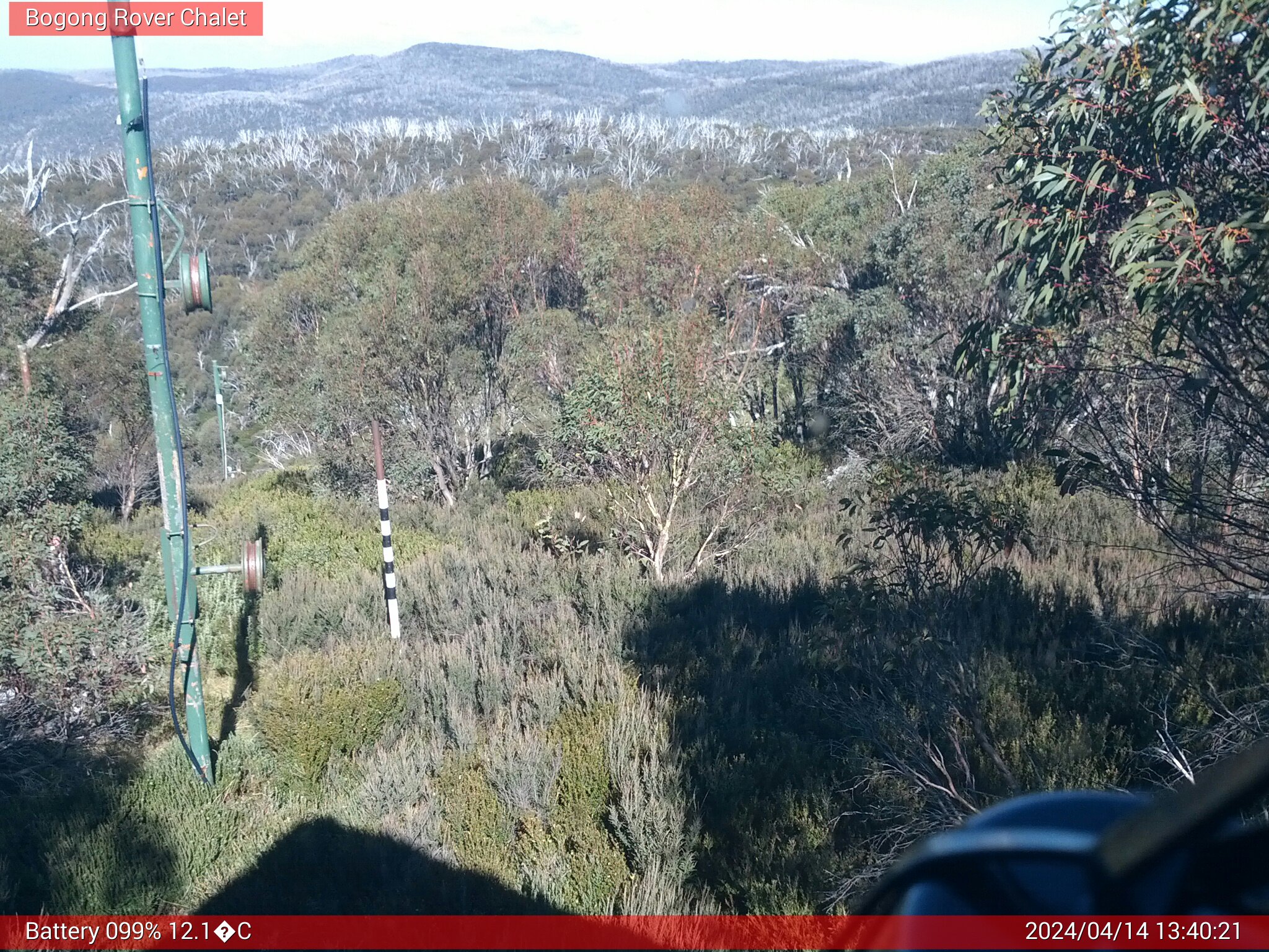 Bogong Web Cam 1:40pm Sunday 14th of April 2024