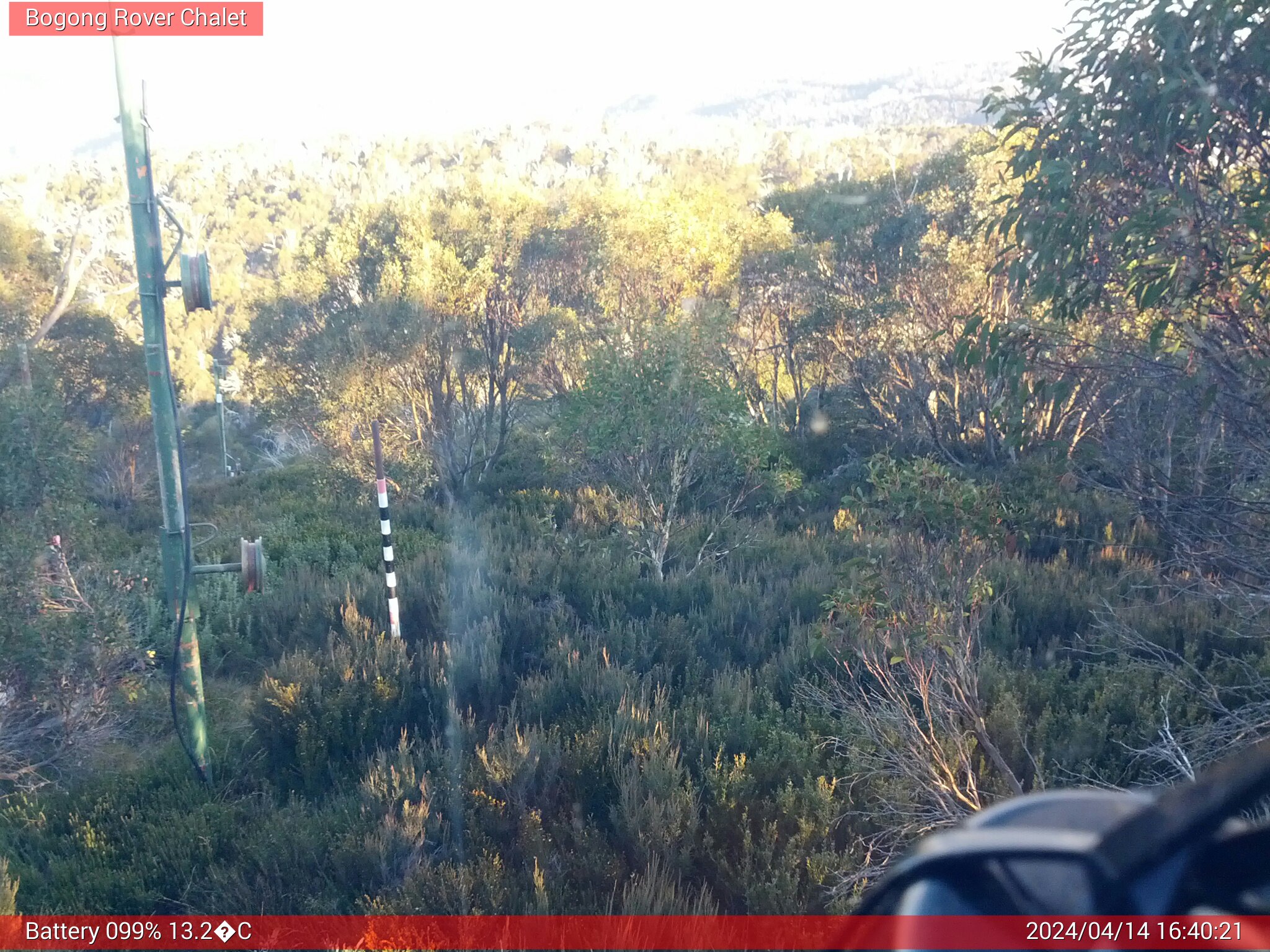 Bogong Web Cam 4:40pm Sunday 14th of April 2024