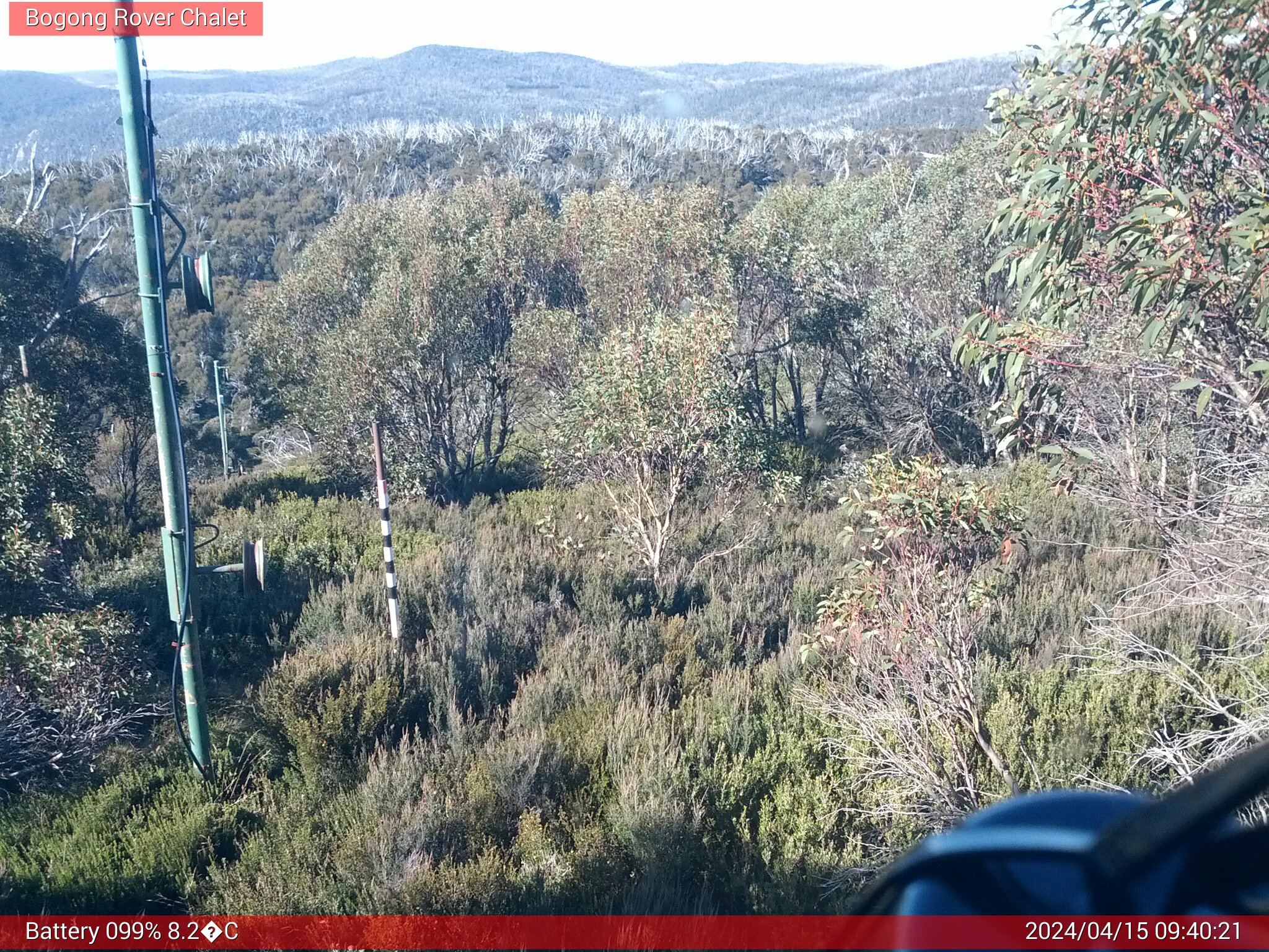 Bogong Web Cam 9:40am Monday 15th of April 2024