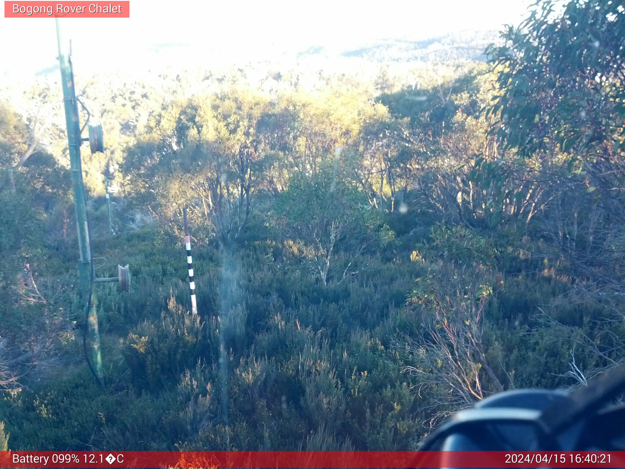 Bogong Web Cam 4:40pm Monday 15th of April 2024