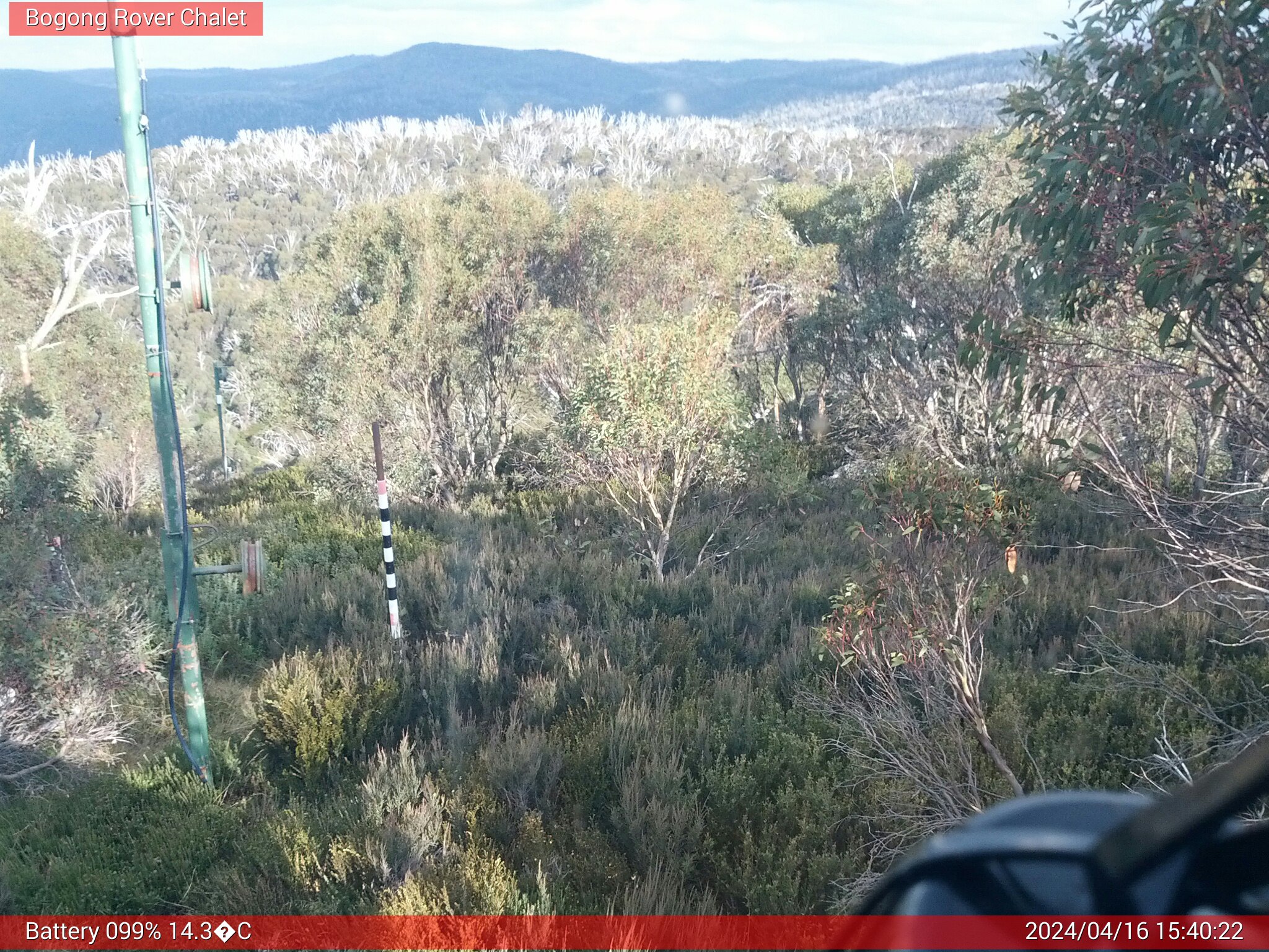 Bogong Web Cam 3:40pm Tuesday 16th of April 2024