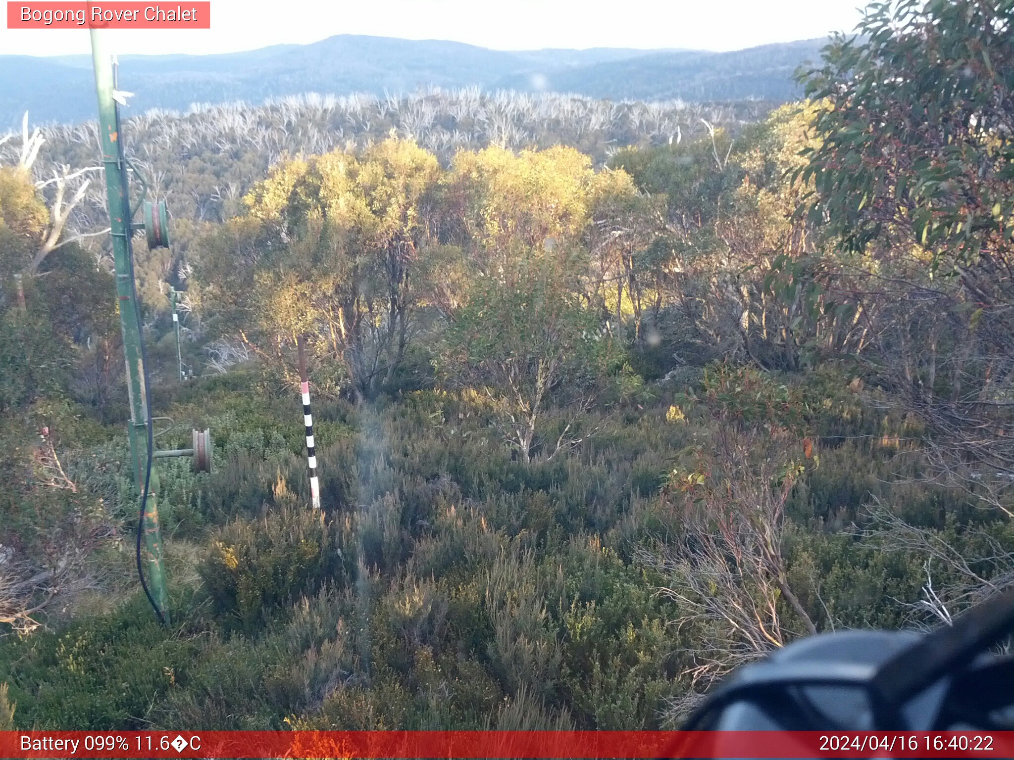 Bogong Web Cam 4:40pm Tuesday 16th of April 2024