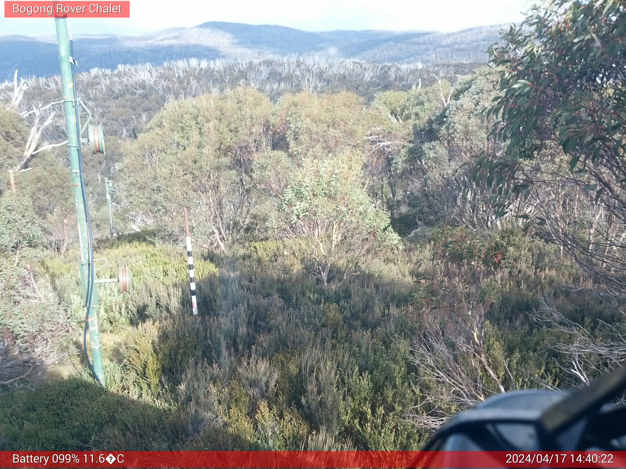 Bogong Web Cam 2:40pm Wednesday 17th of April 2024