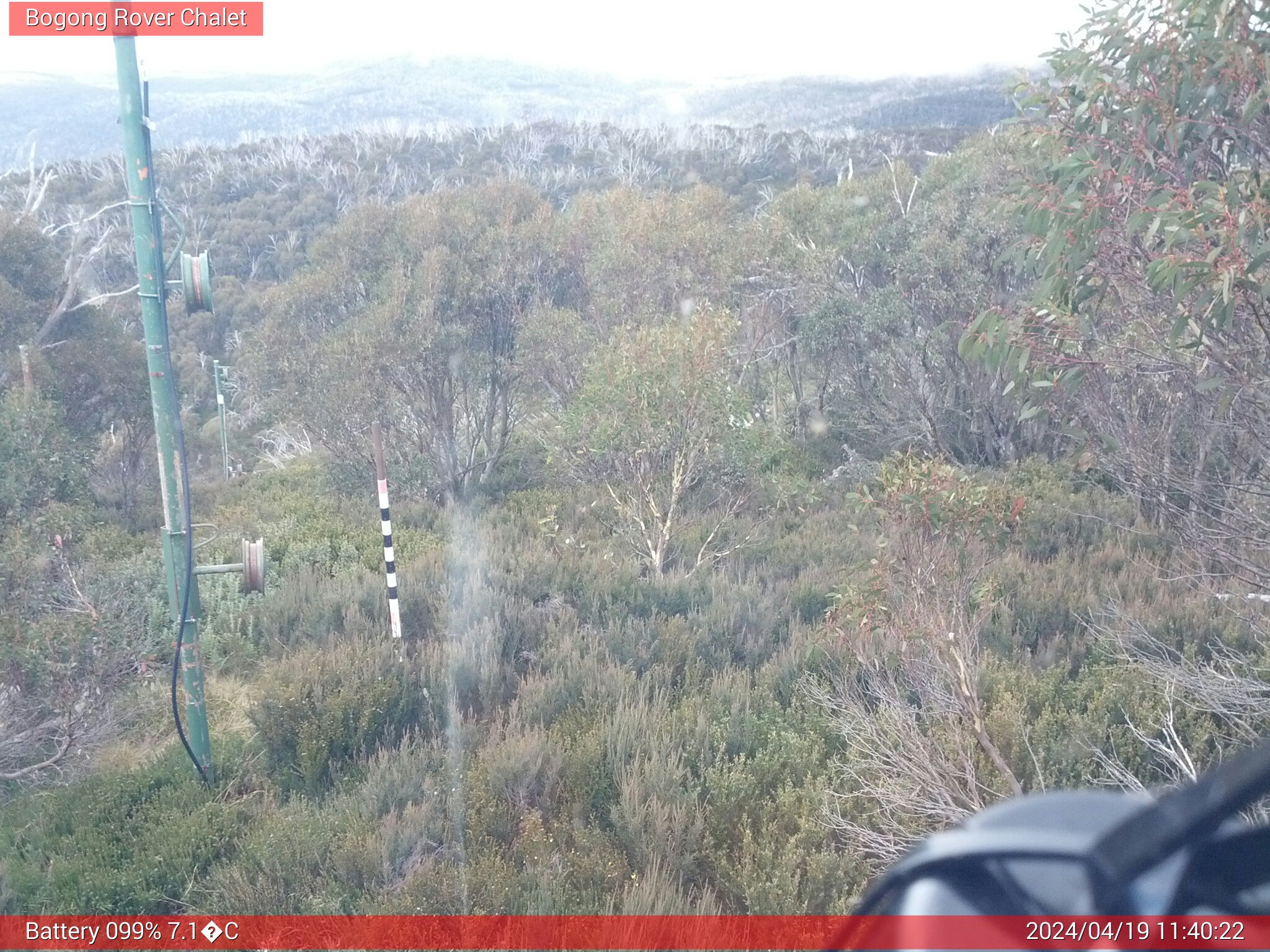 Bogong Web Cam 11:40am Friday 19th of April 2024