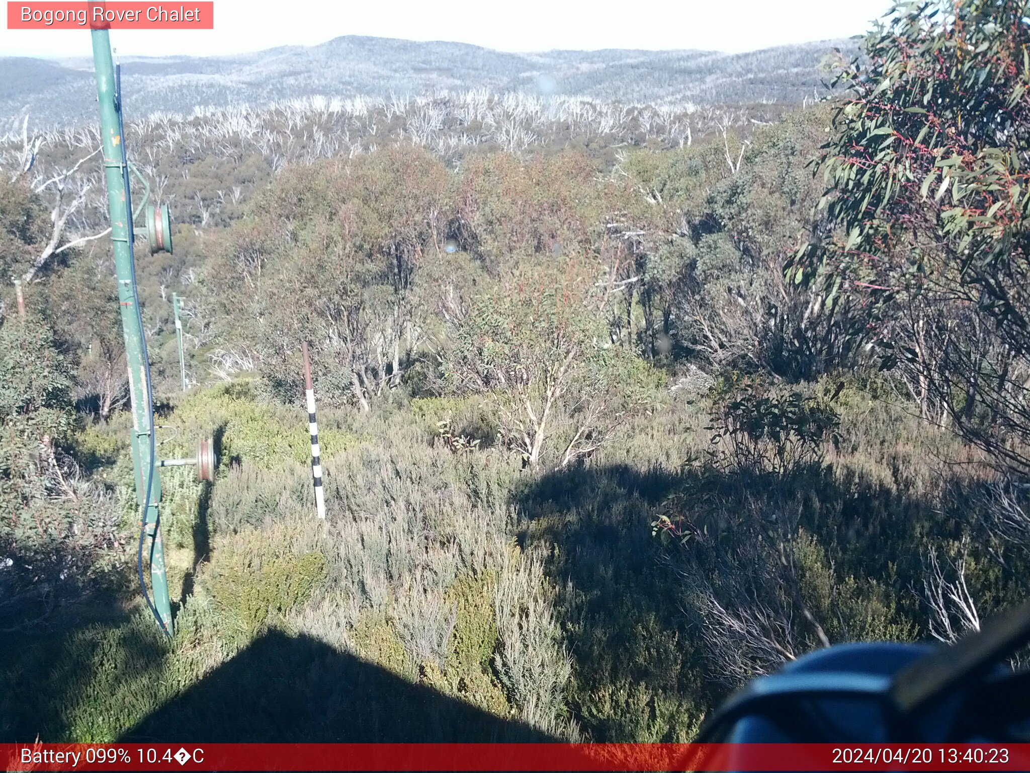 Bogong Web Cam 1:40pm Saturday 20th of April 2024