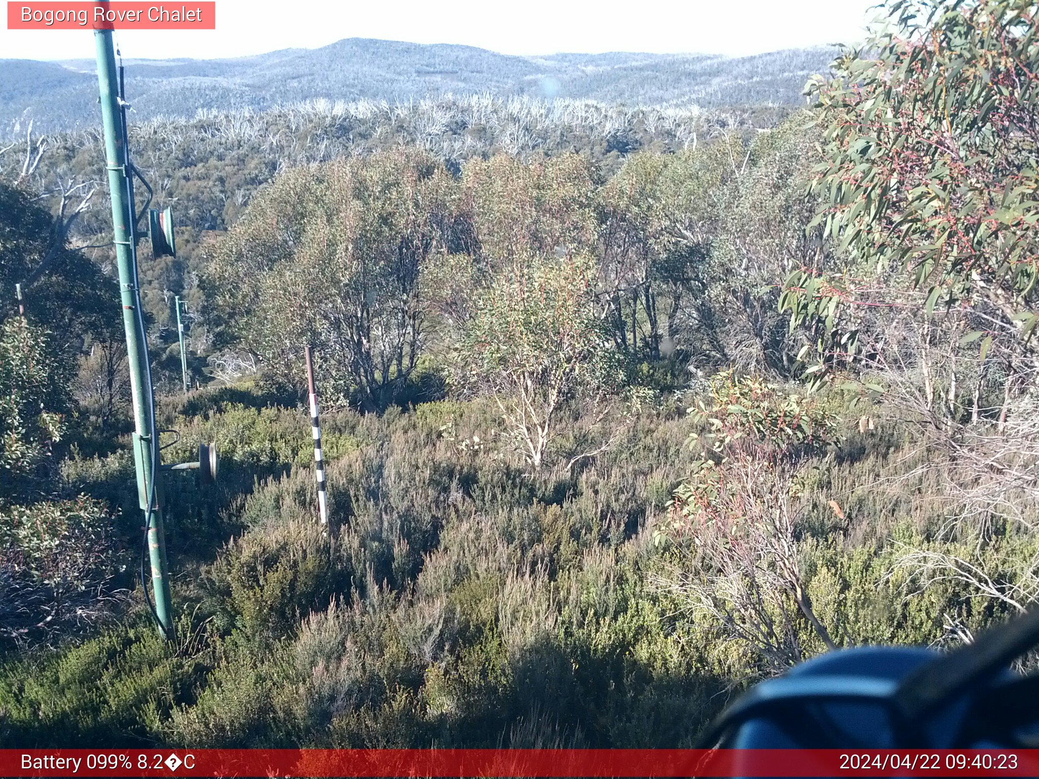 Bogong Web Cam 9:40am Monday 22nd of April 2024