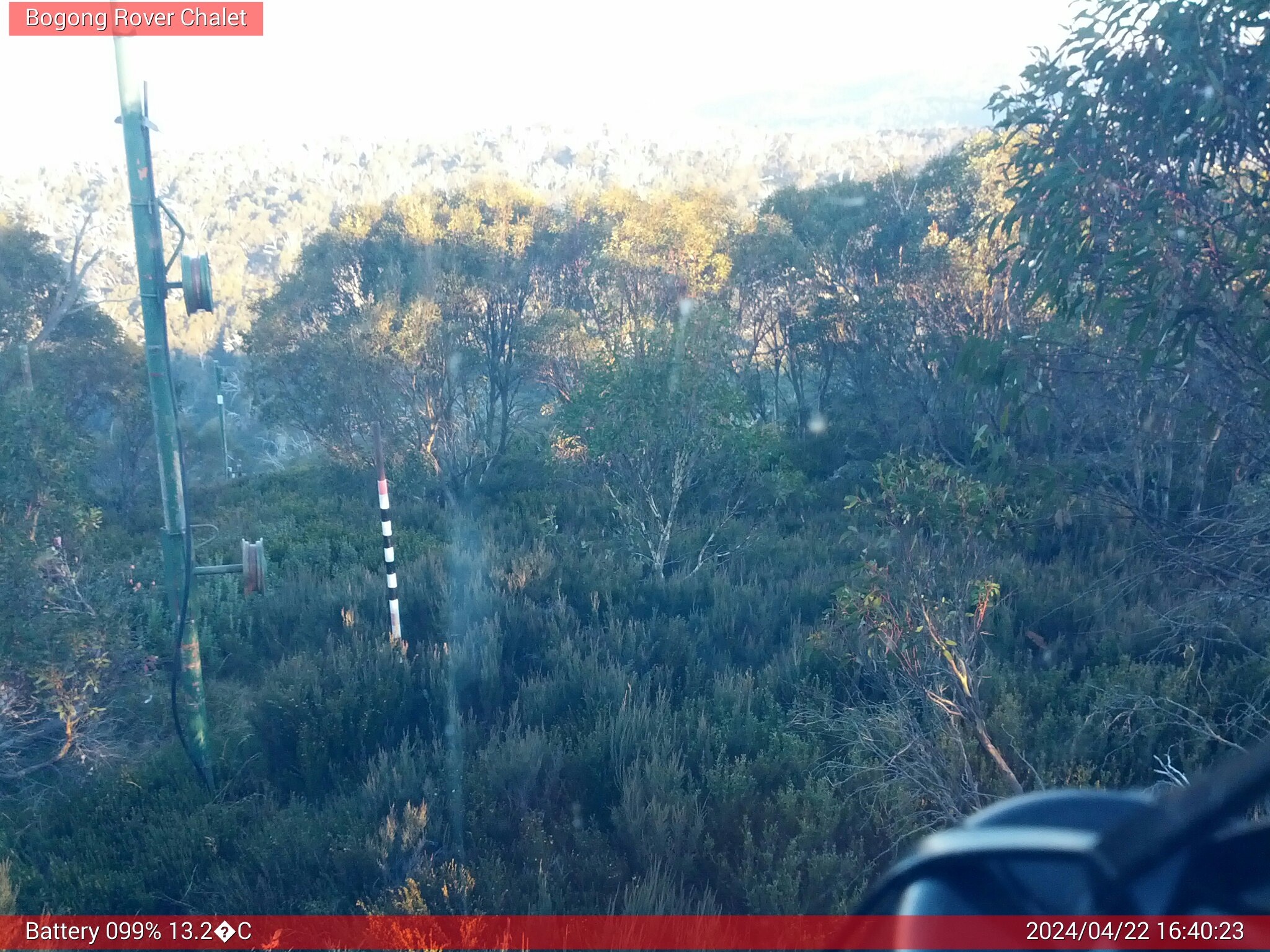 Bogong Web Cam 4:40pm Monday 22nd of April 2024