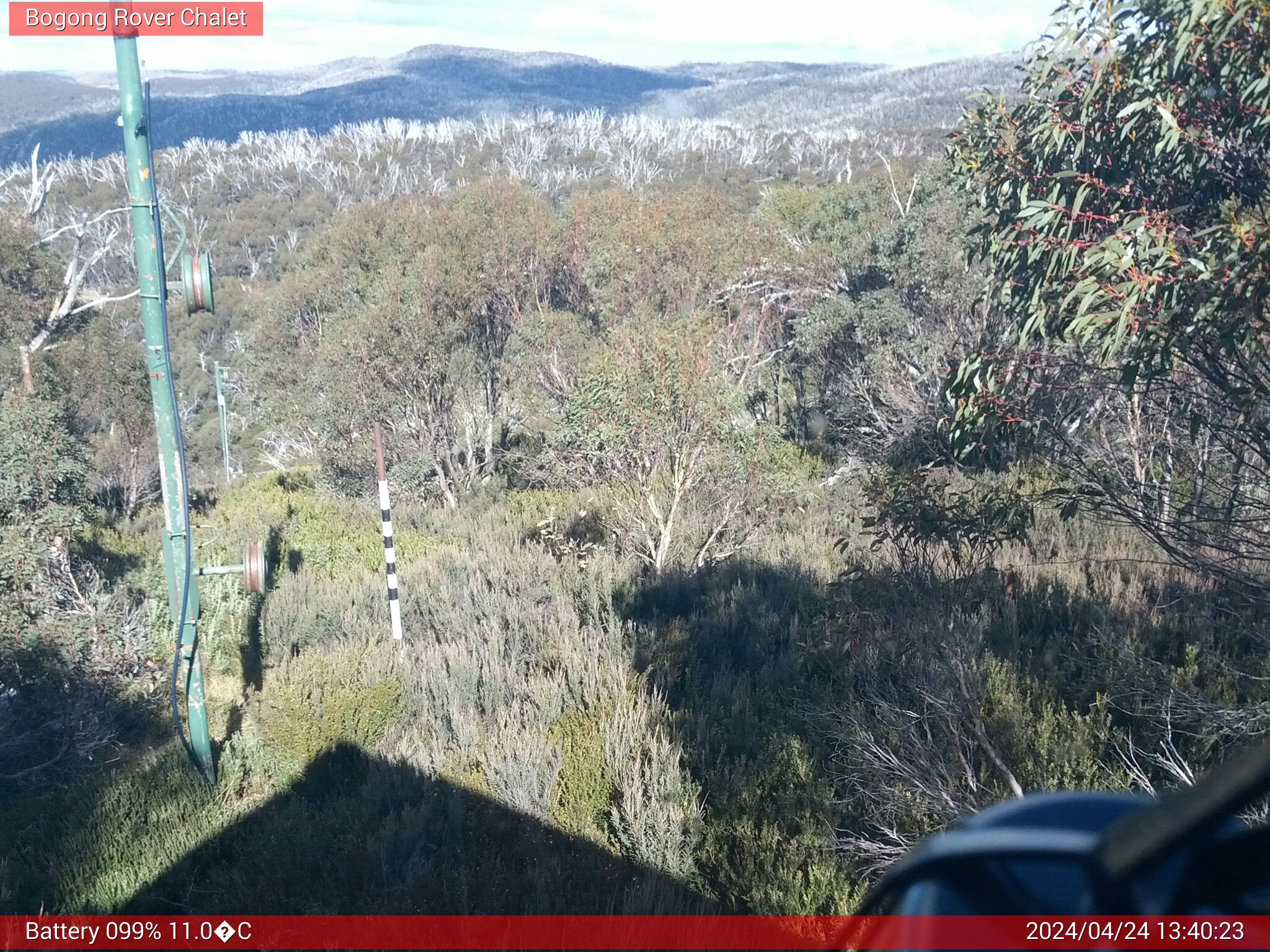 Bogong Web Cam 1:40pm Wednesday 24th of April 2024