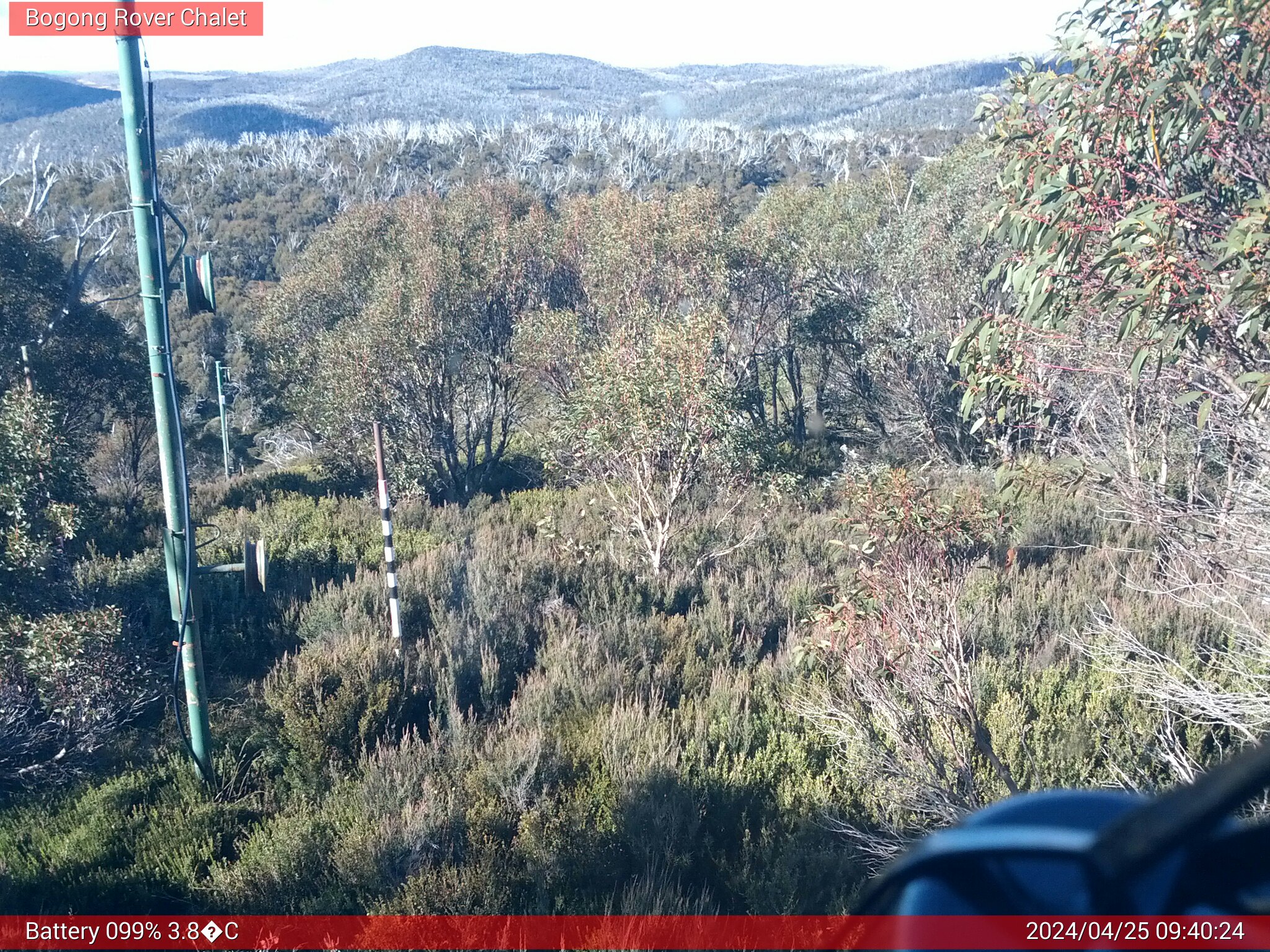 Bogong Web Cam 9:40am Thursday 25th of April 2024