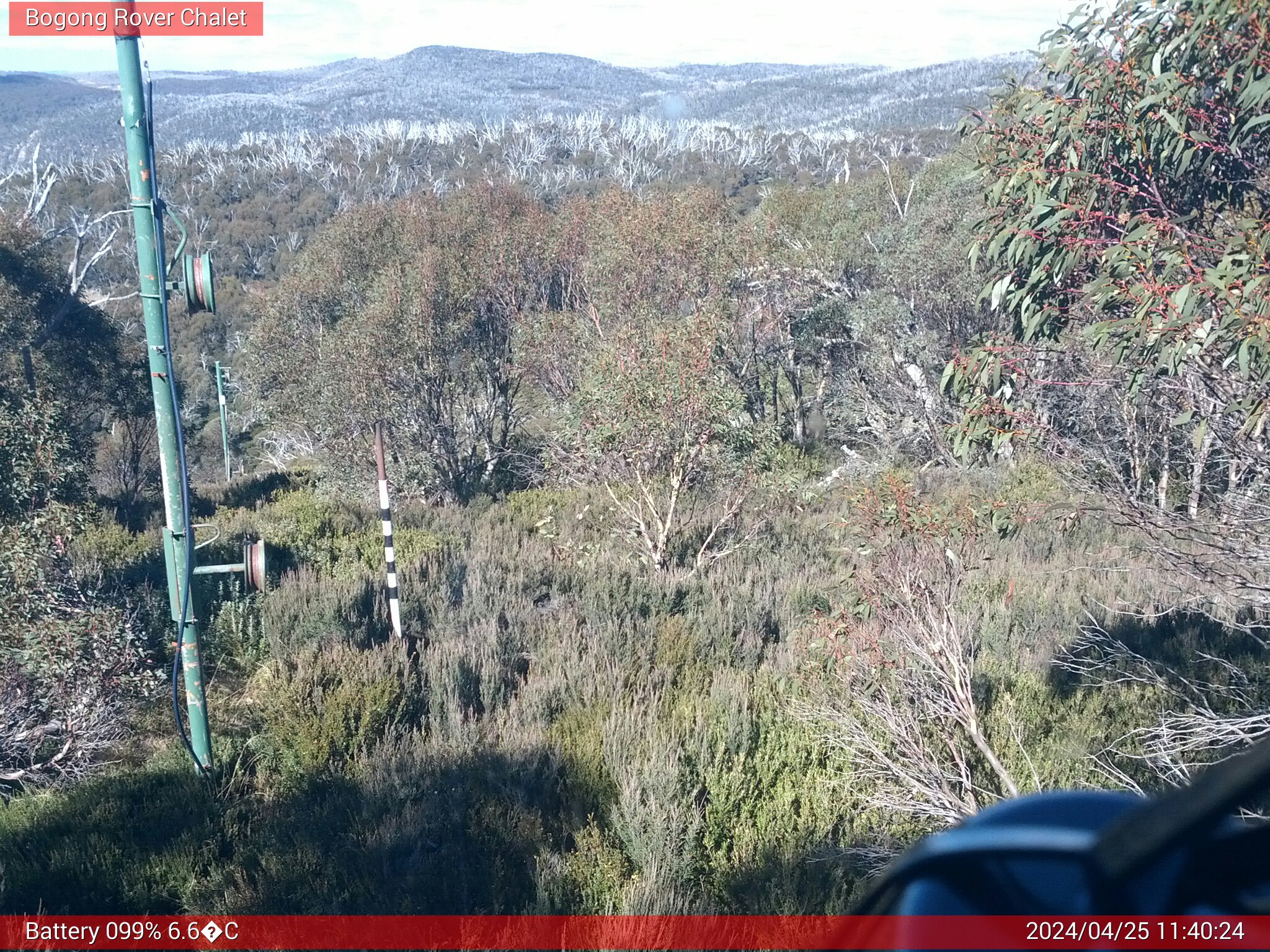 Bogong Web Cam 11:40am Thursday 25th of April 2024