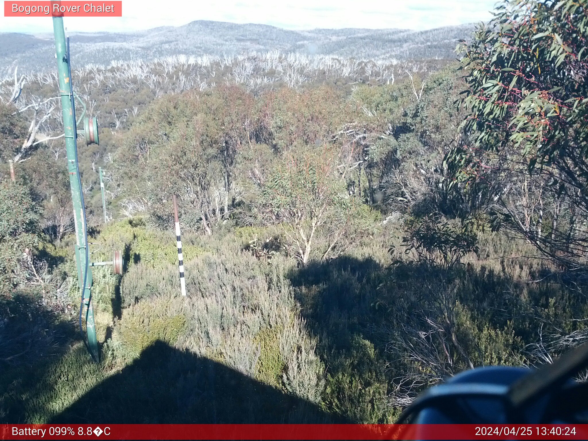 Bogong Web Cam 1:40pm Thursday 25th of April 2024