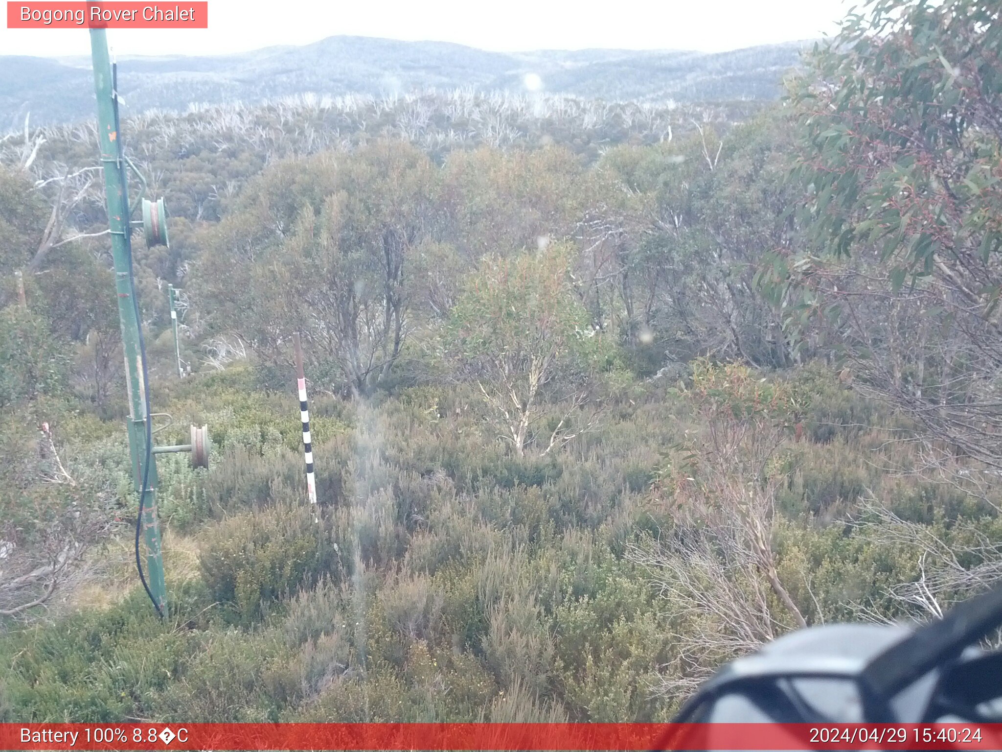 Bogong Web Cam 3:40pm Monday 29th of April 2024