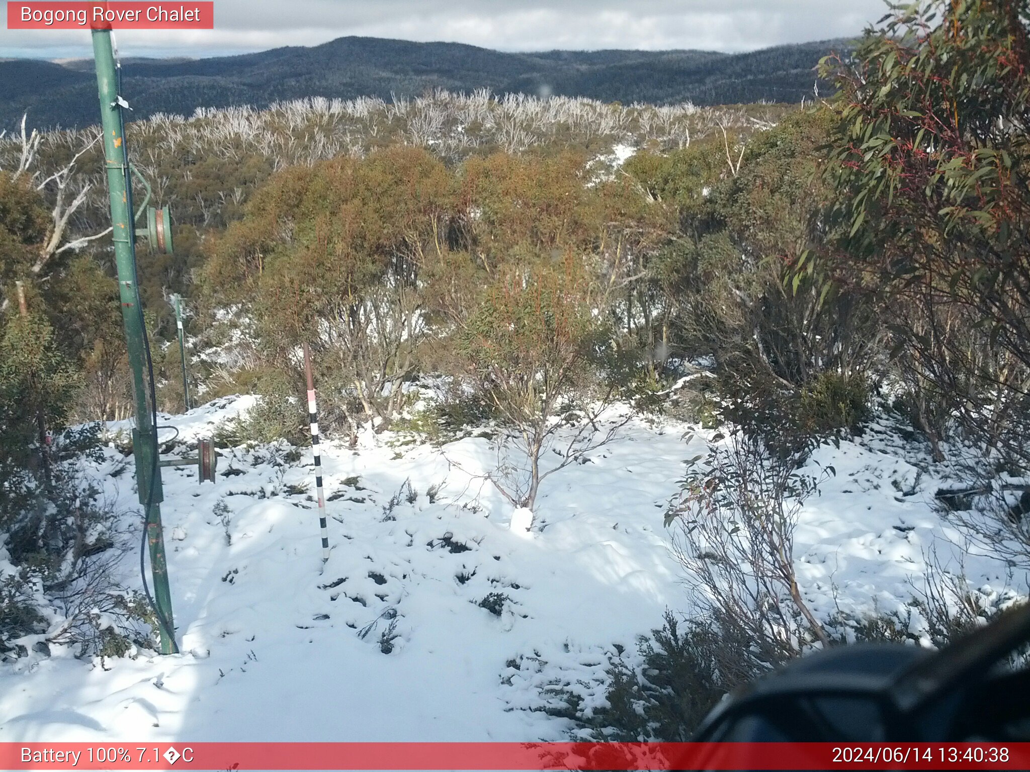 Bogong Web Cam 1:40pm Friday 14th of June 2024