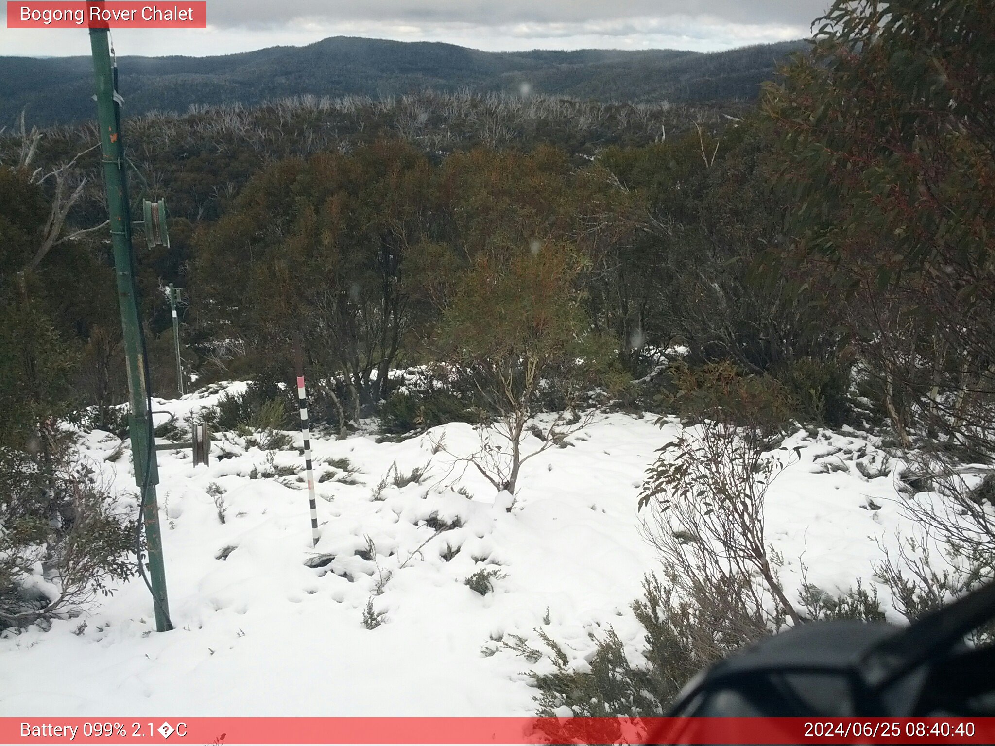 Bogong Web Cam 8:40am Tuesday 25th of June 2024