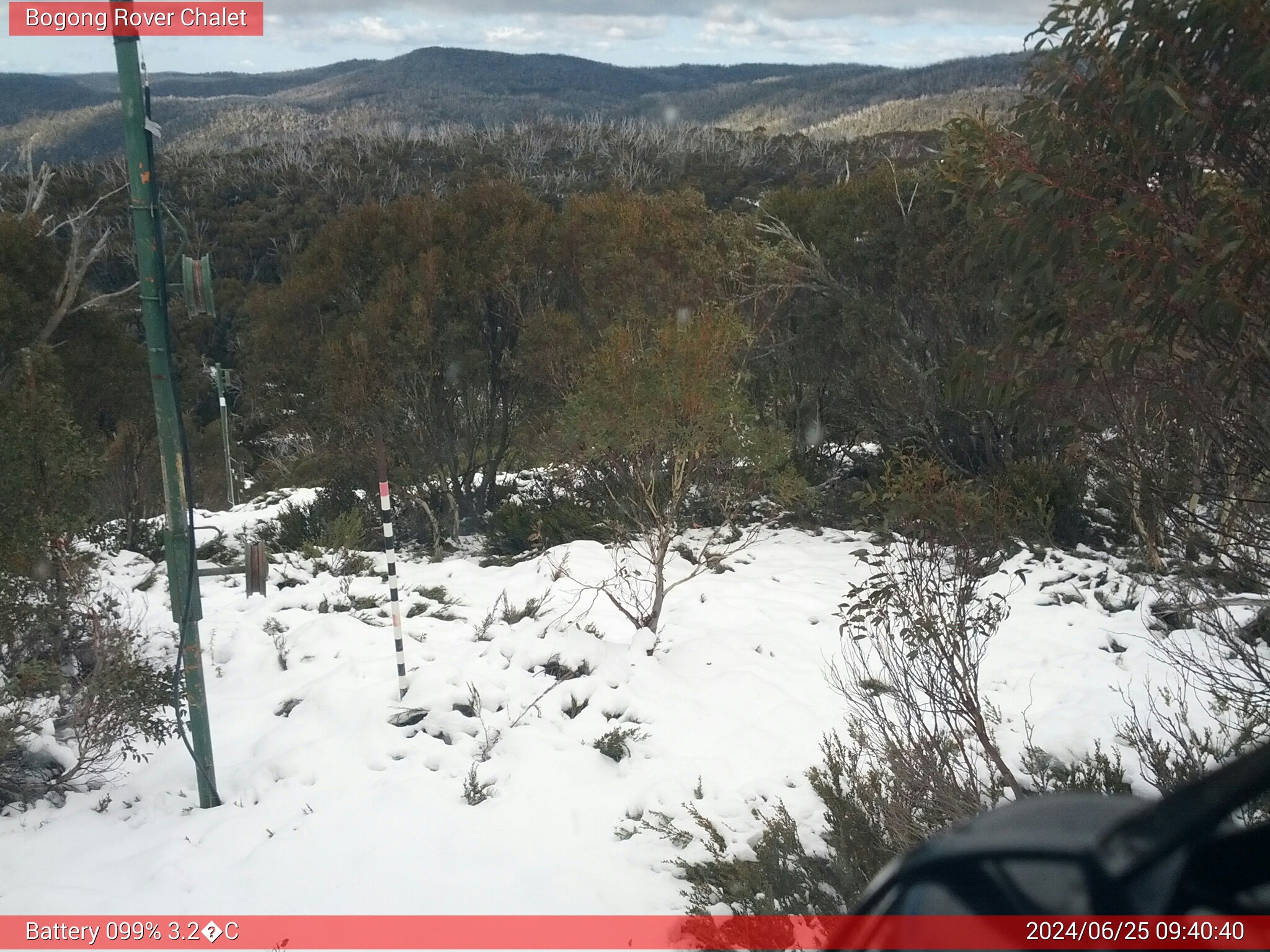 Bogong Web Cam 9:40am Tuesday 25th of June 2024