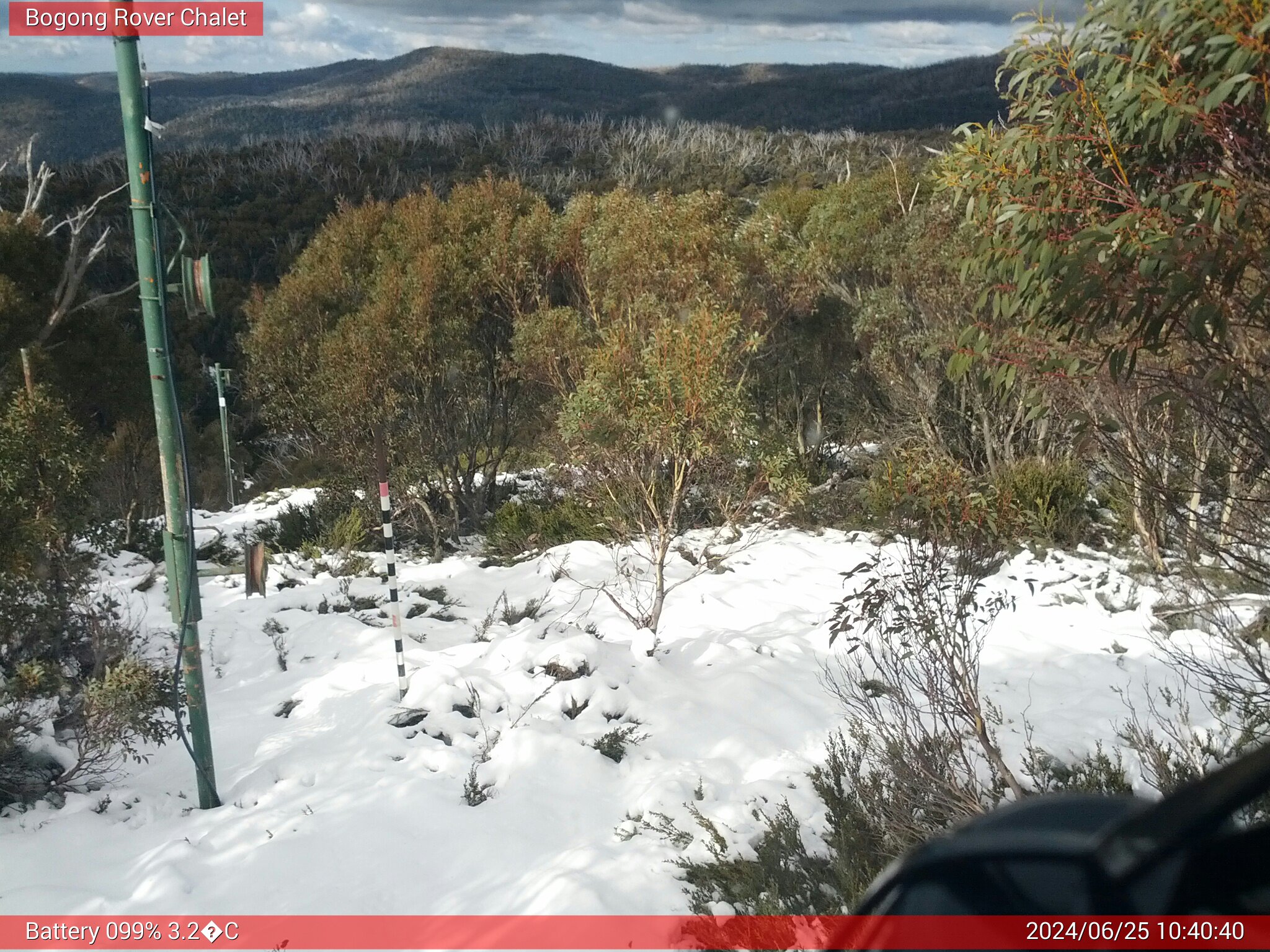 Bogong Web Cam 10:40am Tuesday 25th of June 2024