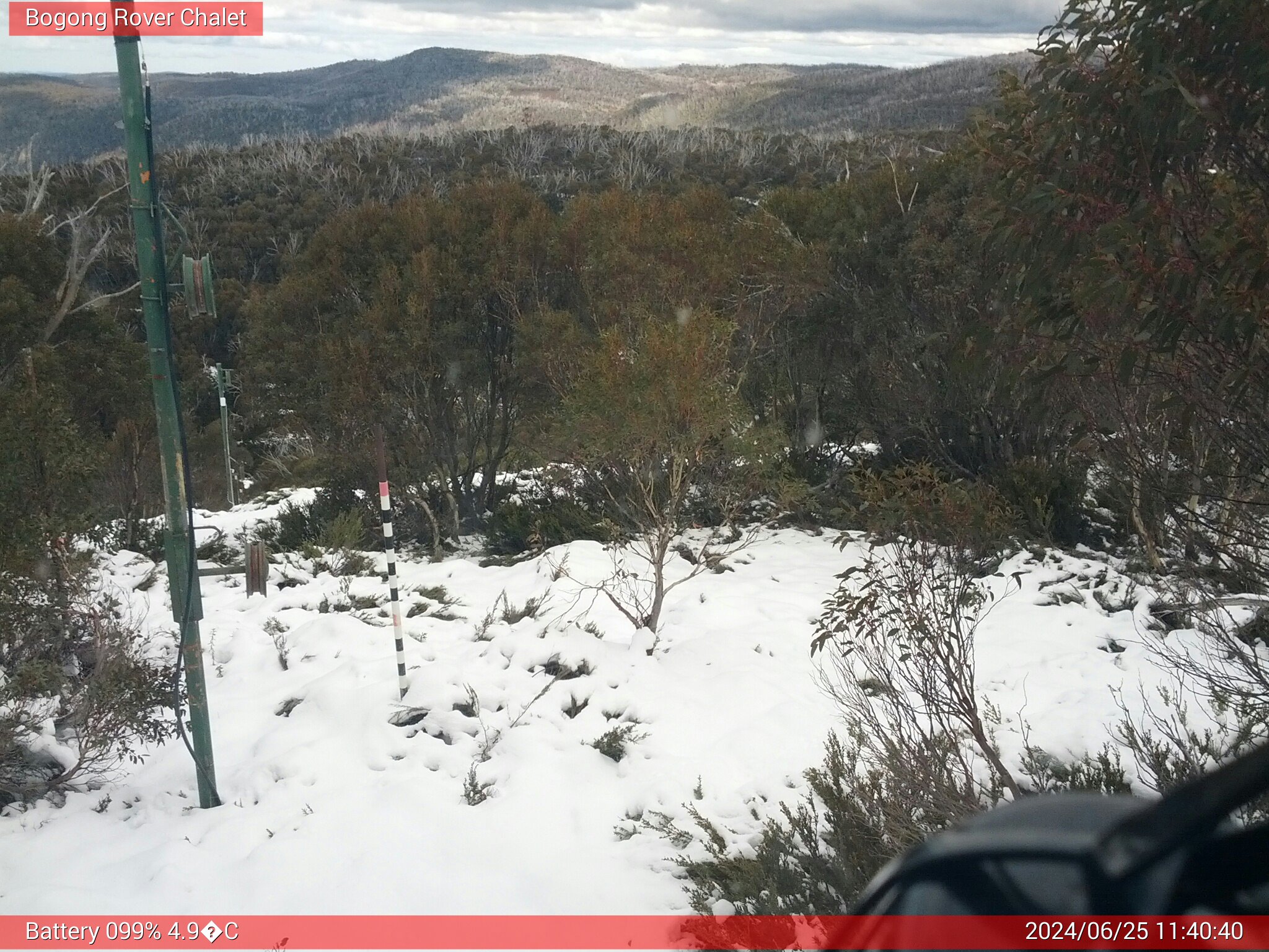 Bogong Web Cam 11:40am Tuesday 25th of June 2024