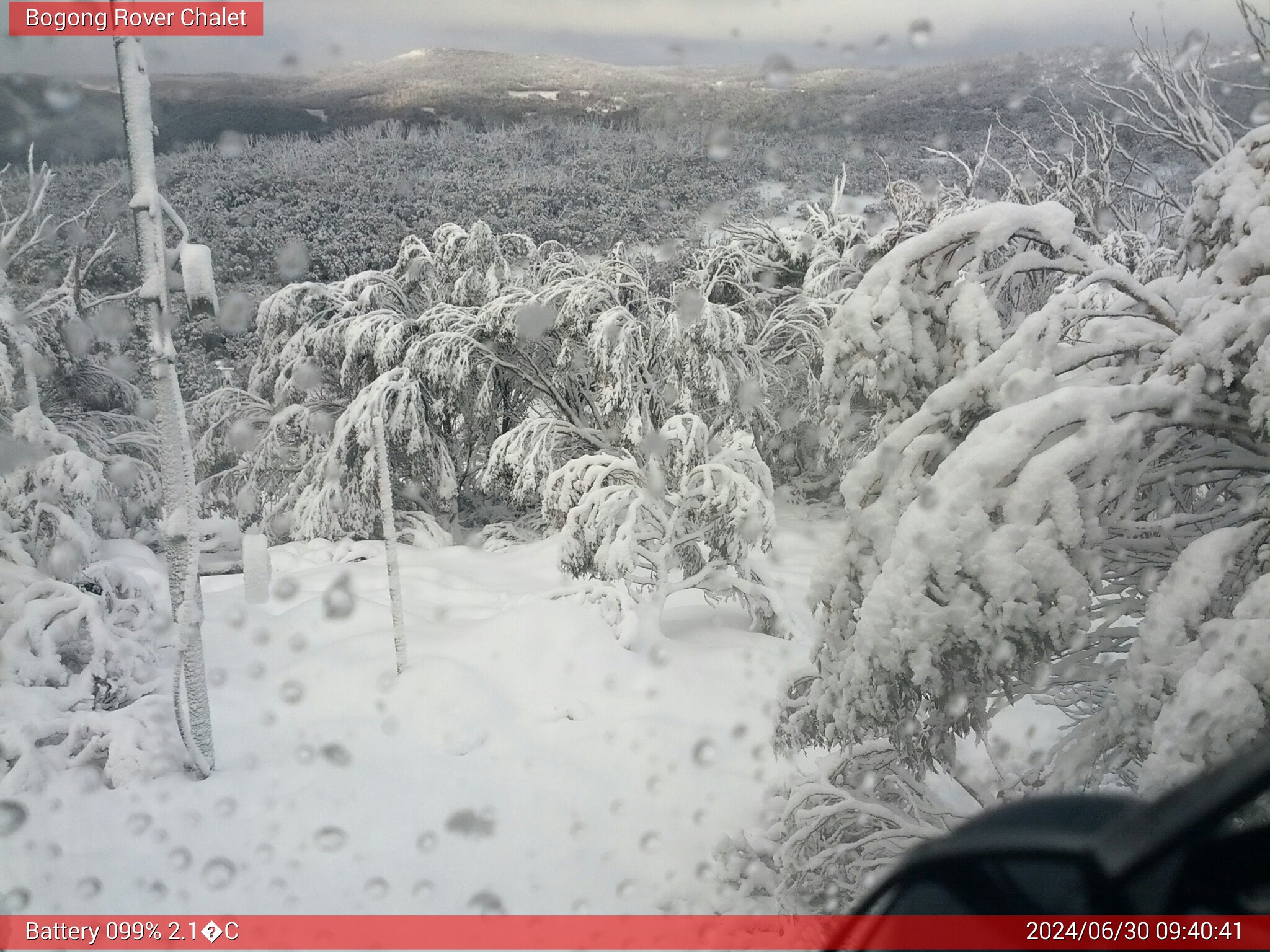 Bogong Web Cam 9:40am Sunday 30th of June 2024