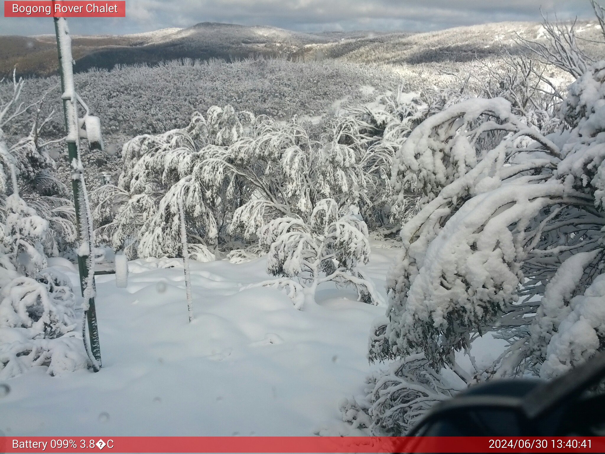 Bogong Web Cam 1:40pm Sunday 30th of June 2024