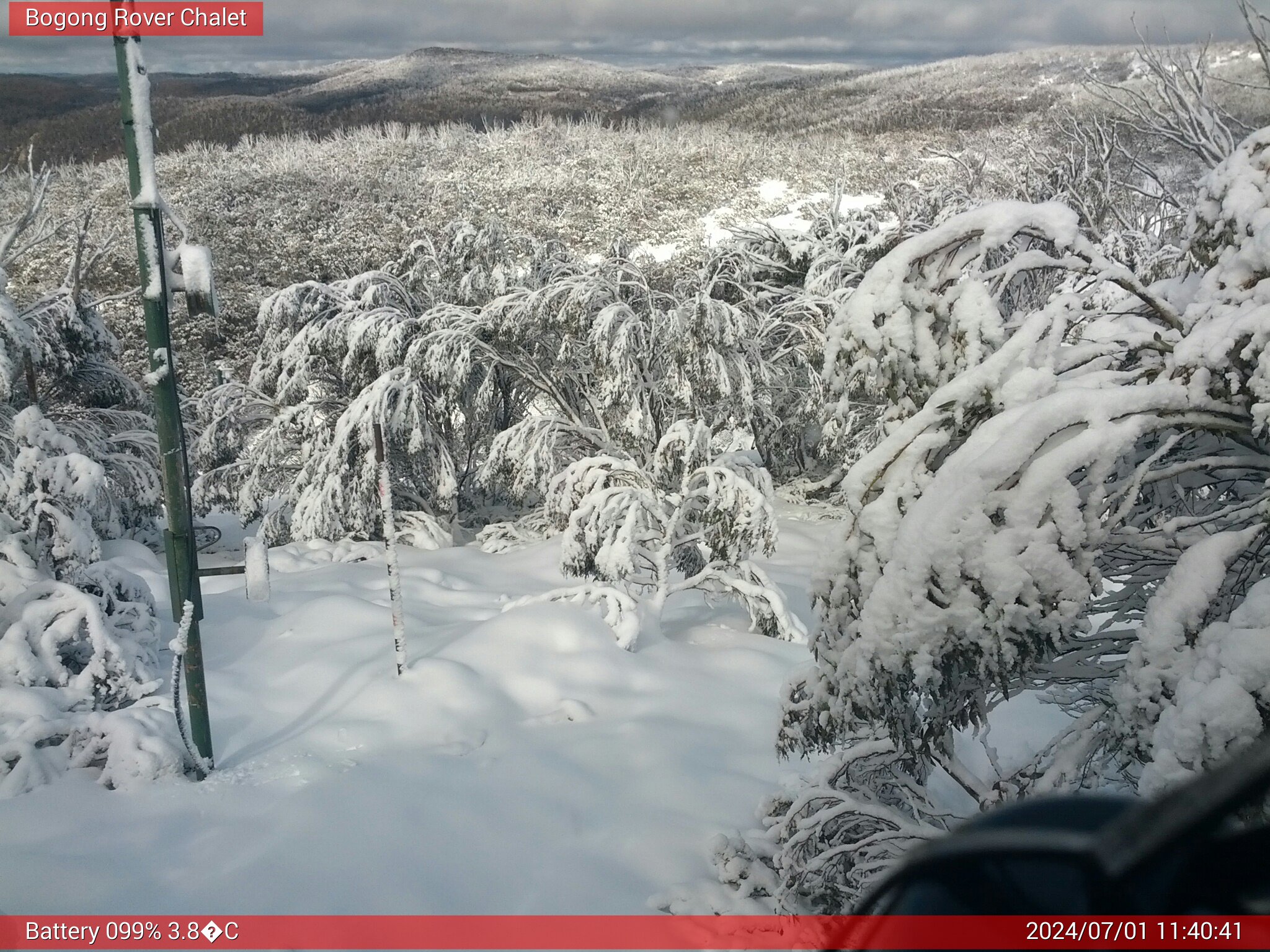 Bogong Web Cam 11:40am Monday 1st of July 2024