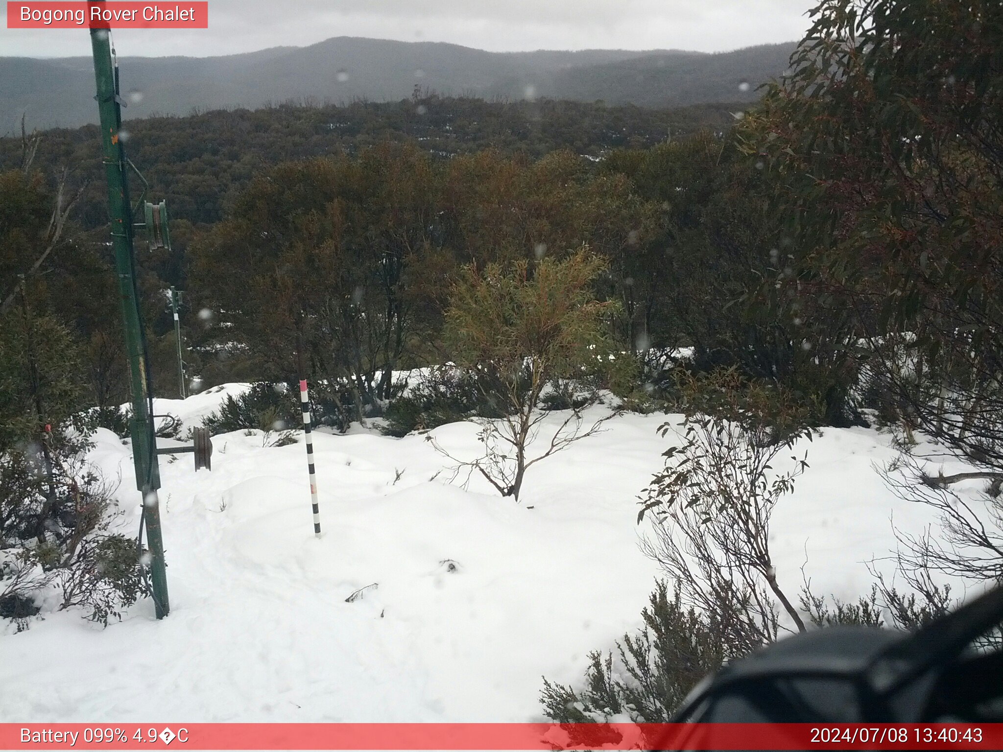 Bogong Web Cam 1:40pm Monday 8th of July 2024