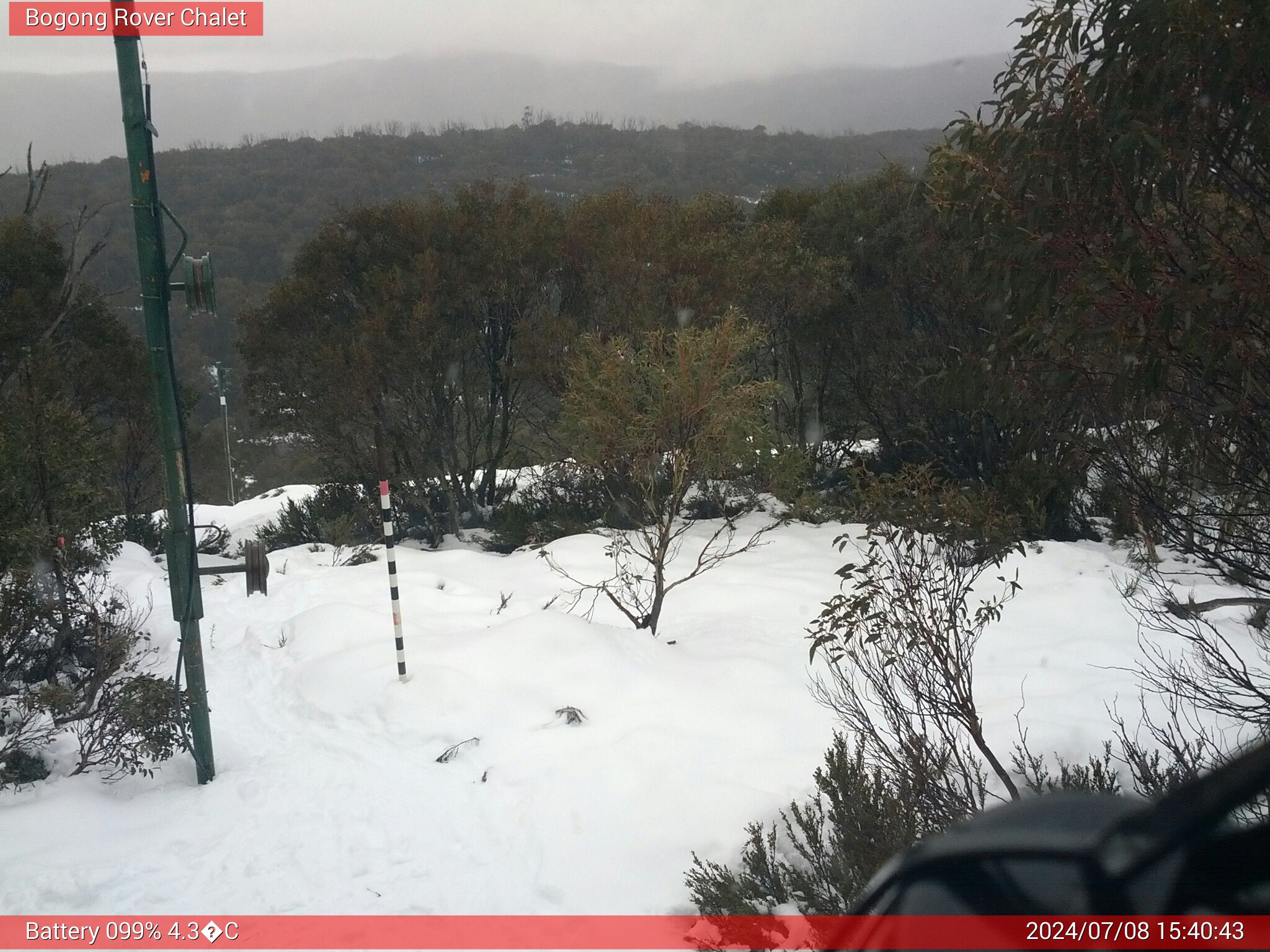 Bogong Web Cam 3:40pm Monday 8th of July 2024