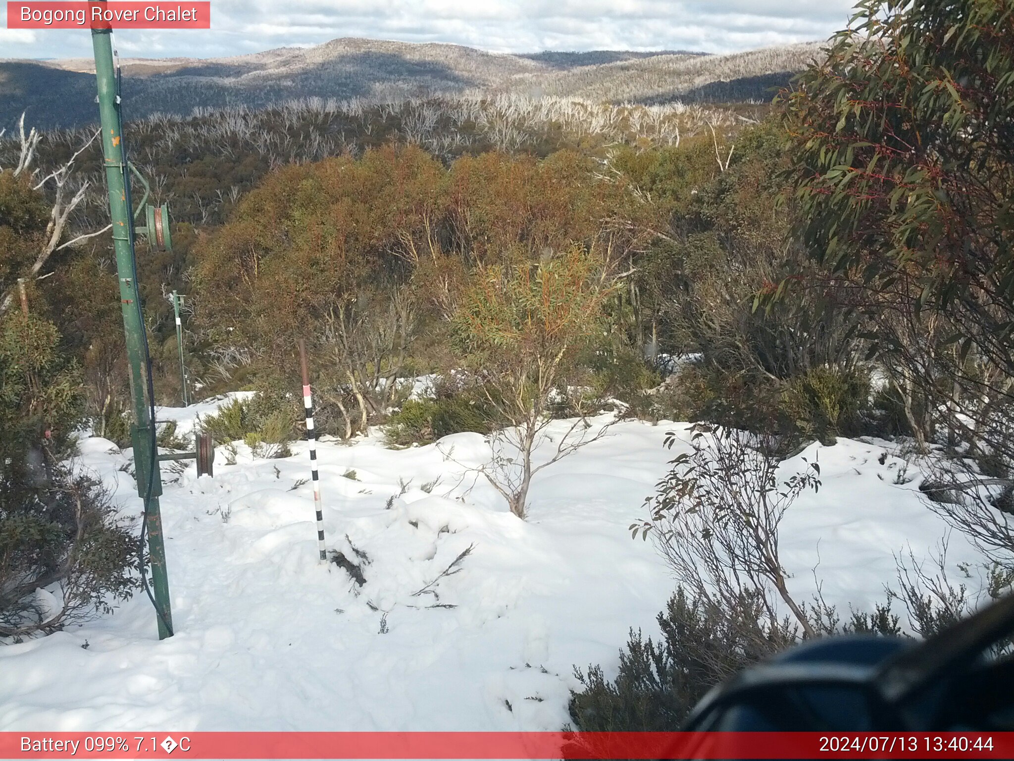 Bogong Web Cam 1:40pm Saturday 13th of July 2024