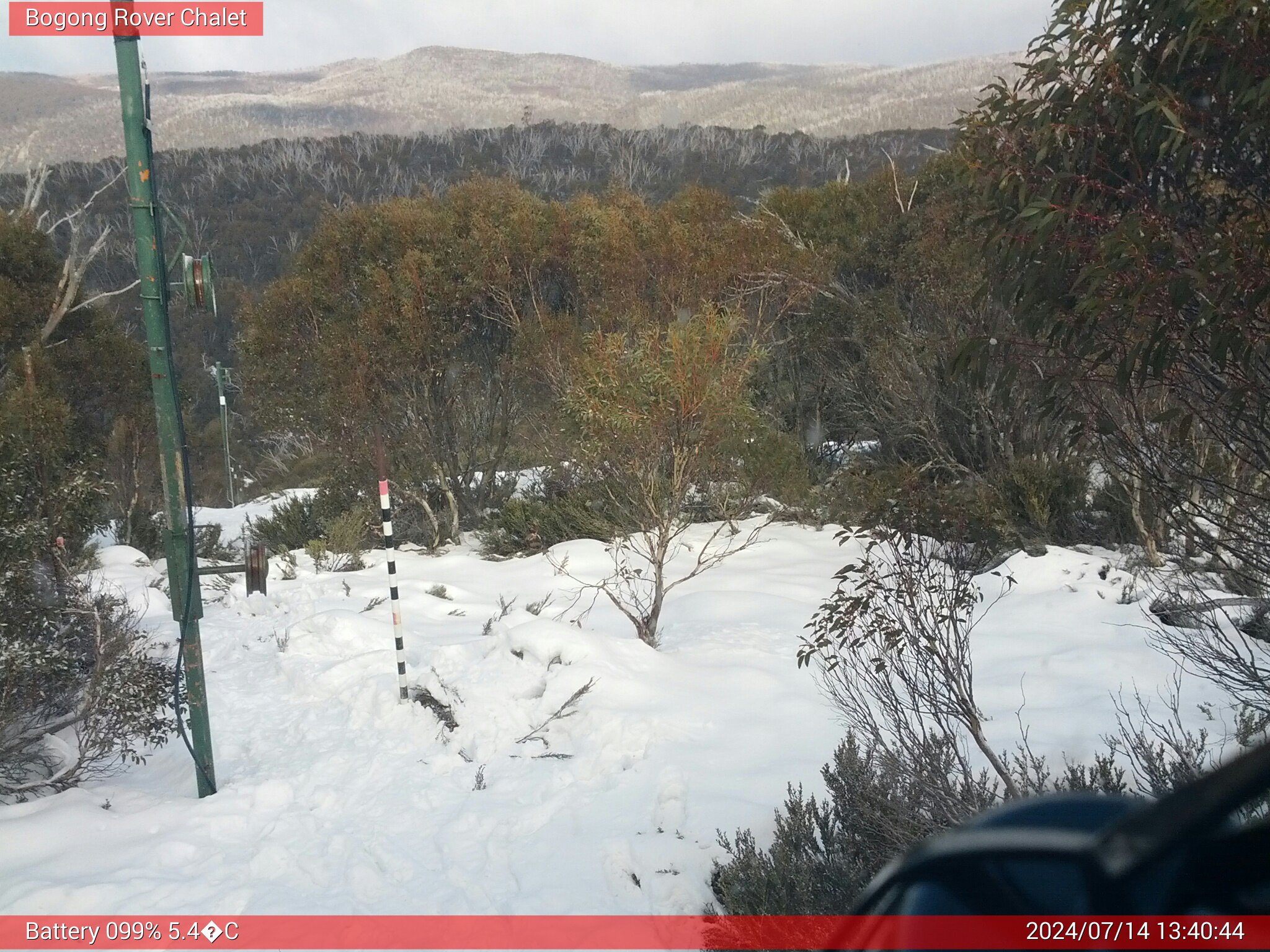 Bogong Web Cam 1:40pm Sunday 14th of July 2024