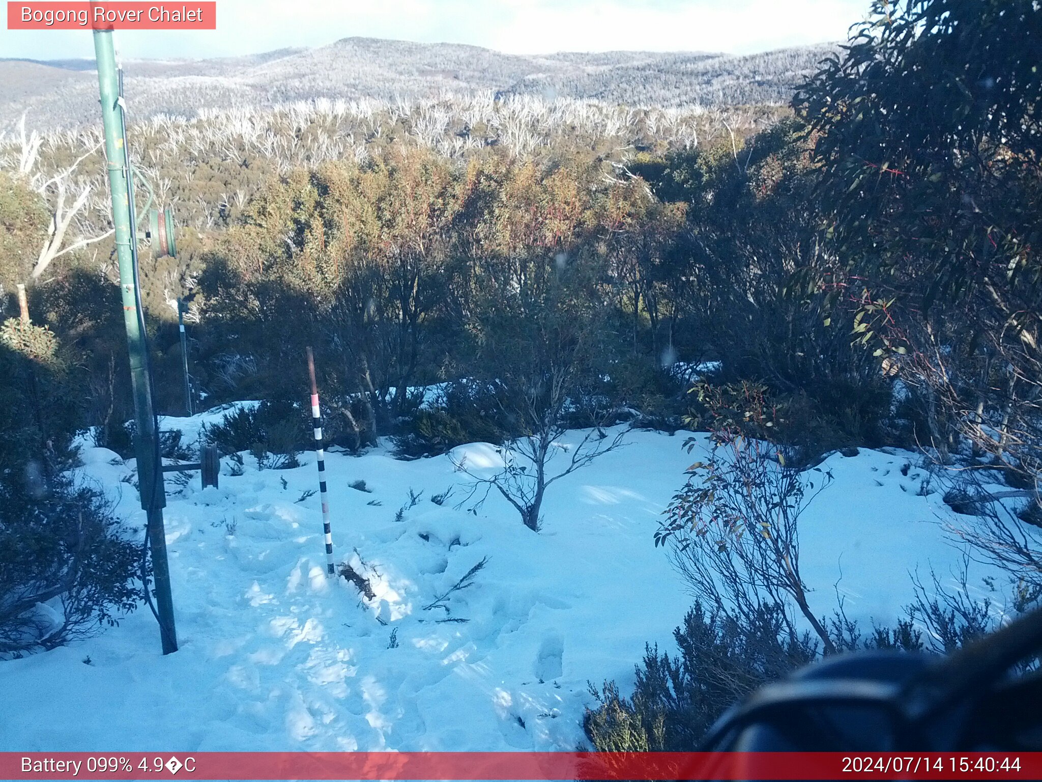 Bogong Web Cam 3:40pm Sunday 14th of July 2024